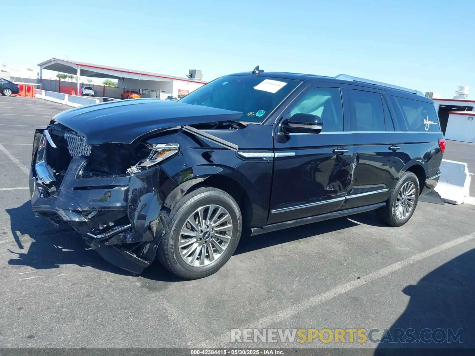 14 Photograph of a damaged car 5LMJJ3MT2MEL10966 LINCOLN NAVIGATOR 2021