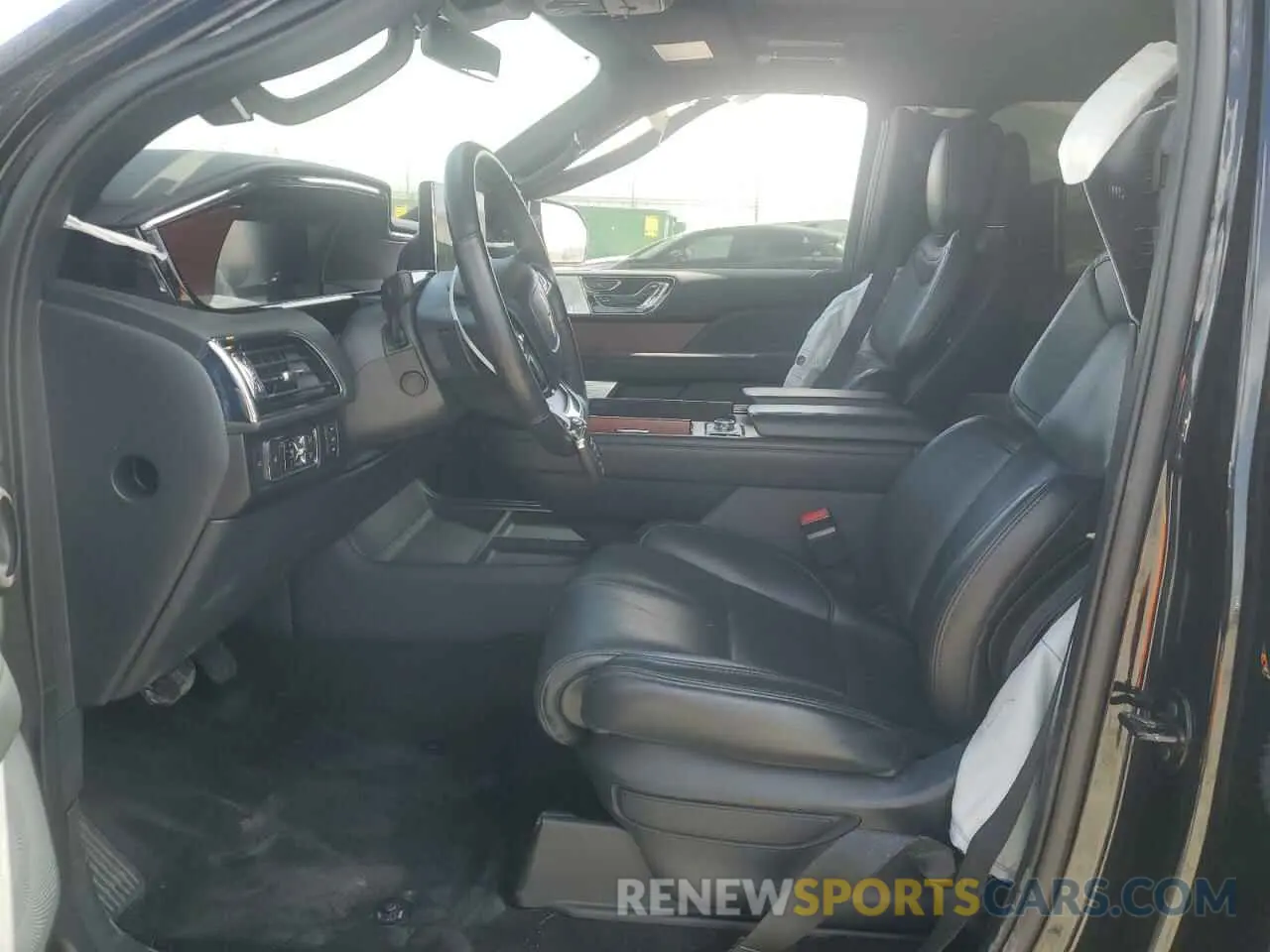7 Photograph of a damaged car 5LMJJ2LT1NEL16478 LINCOLN NAVIGATOR 2022