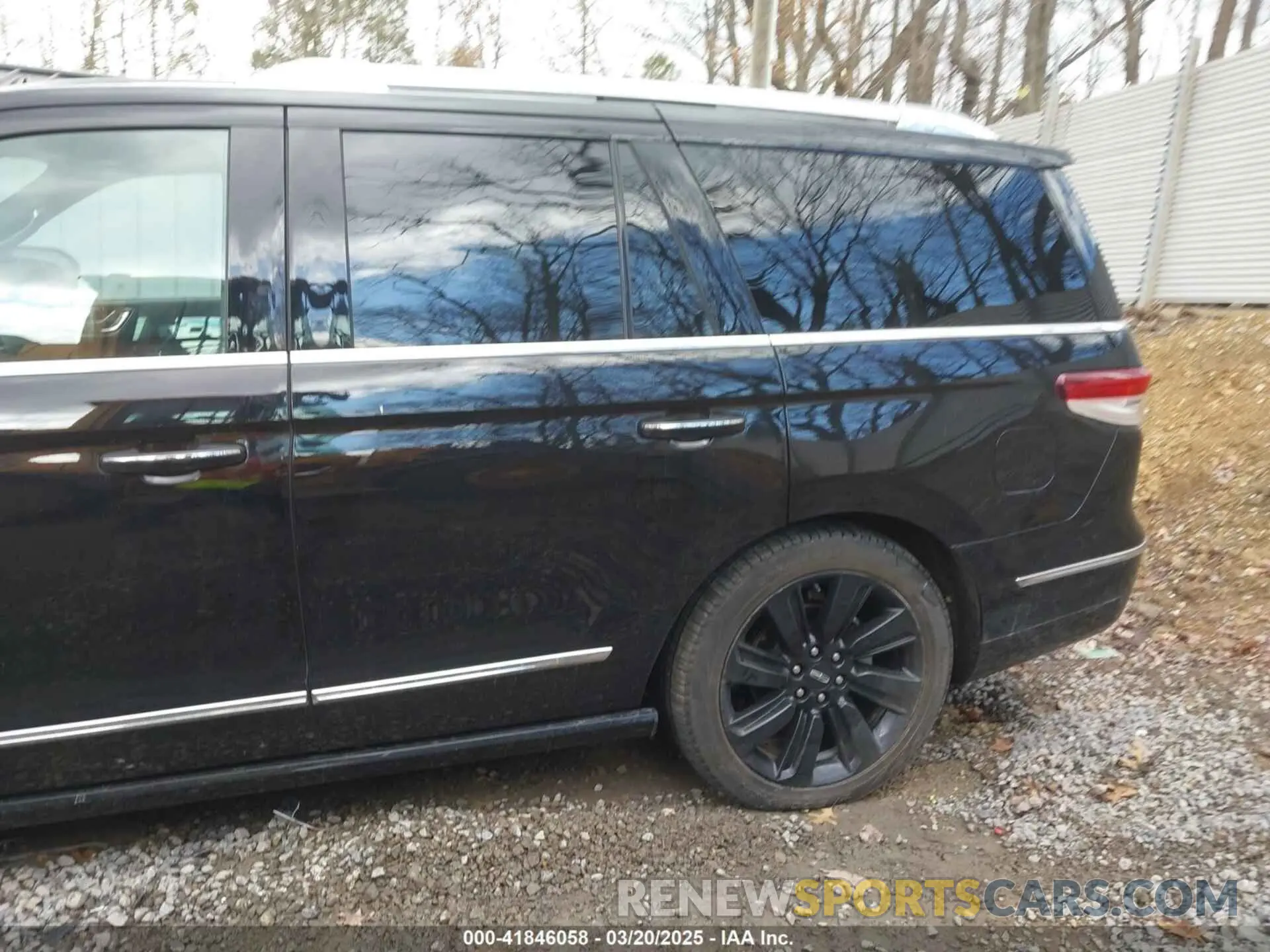 12 Photograph of a damaged car 5LMJJ2LT2NEL09149 LINCOLN NAVIGATOR 2022