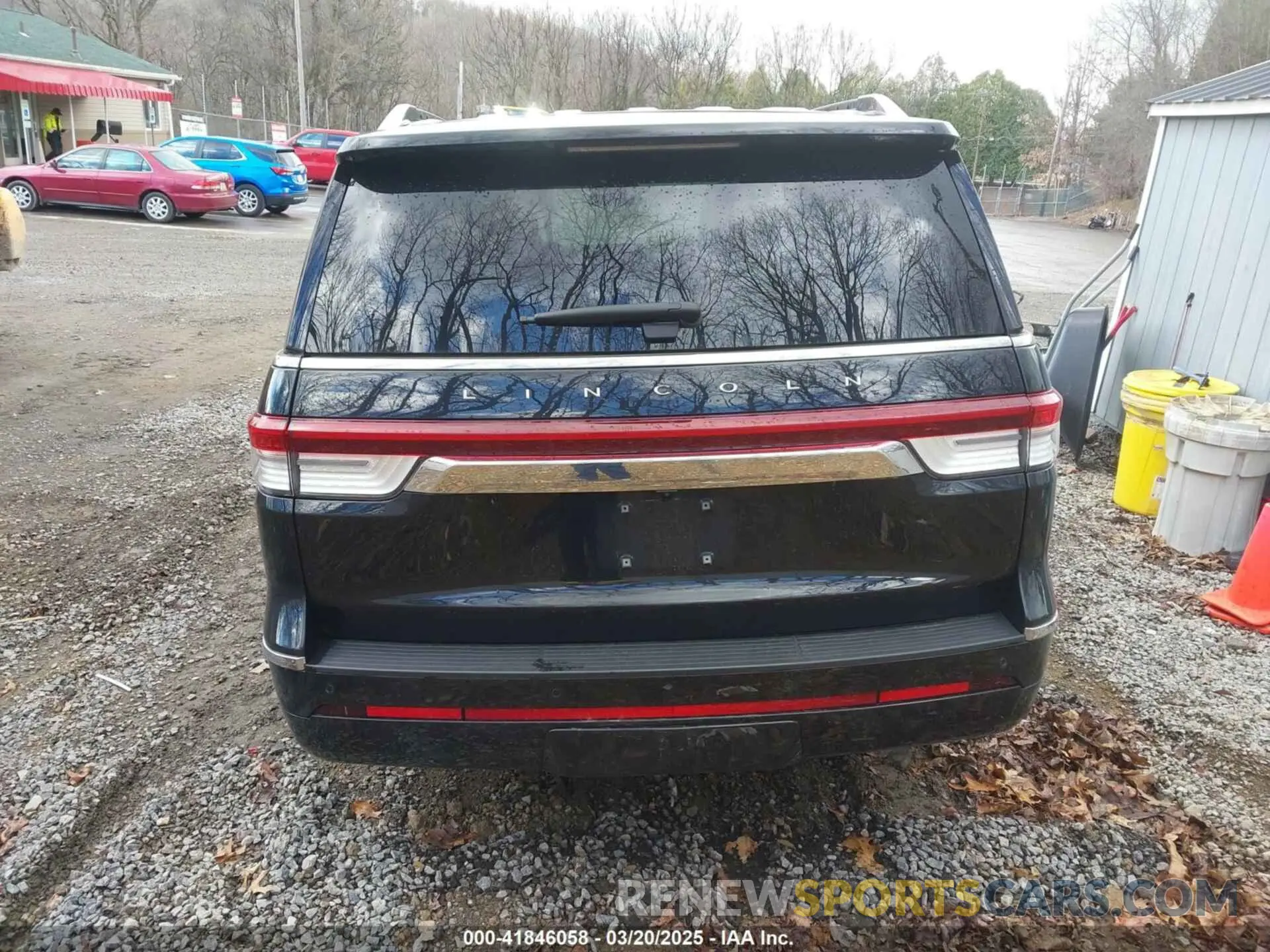 17 Photograph of a damaged car 5LMJJ2LT2NEL09149 LINCOLN NAVIGATOR 2022