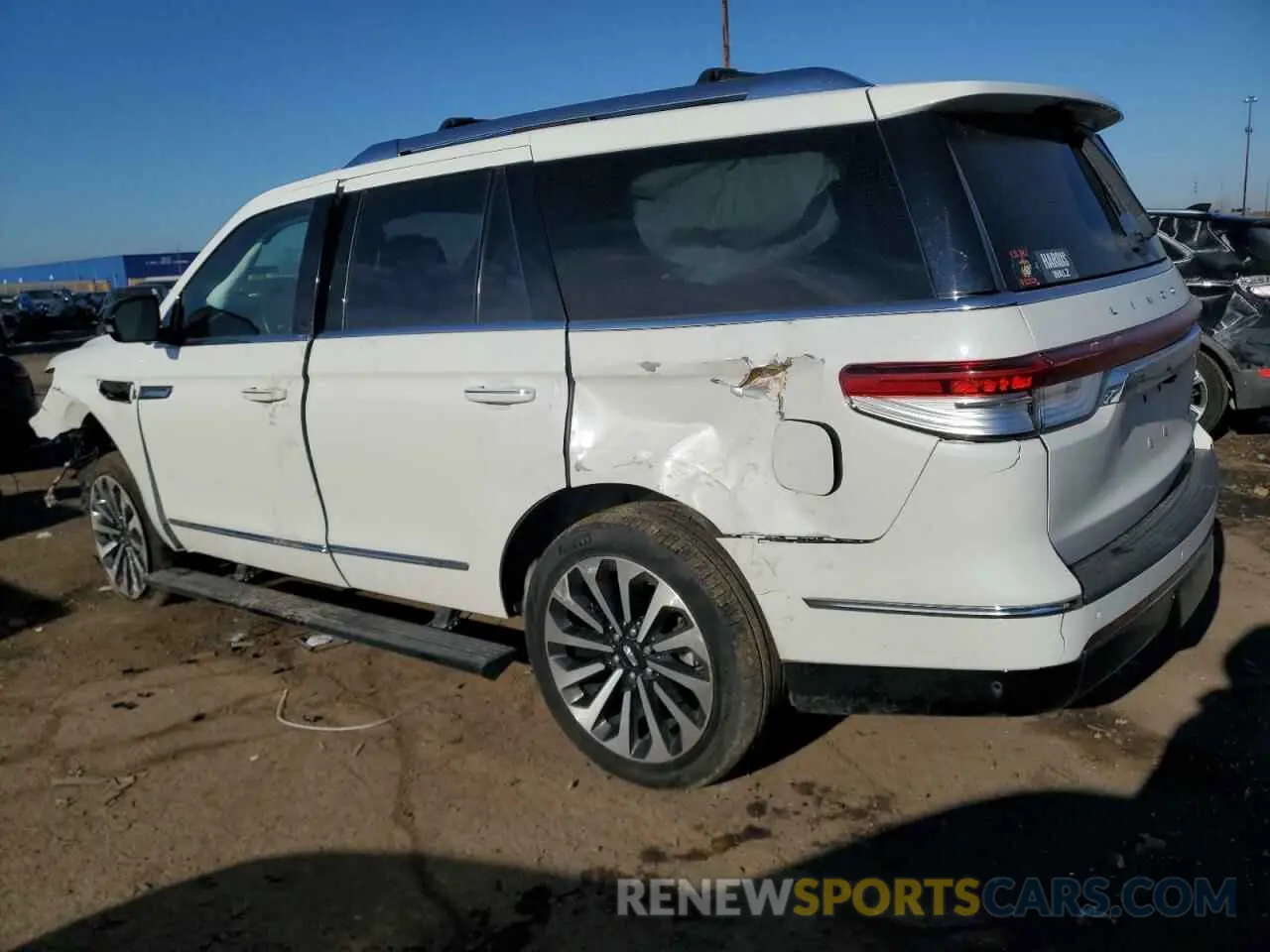 2 Photograph of a damaged car 5LMJJ2LT2NEL12553 LINCOLN NAVIGATOR 2022