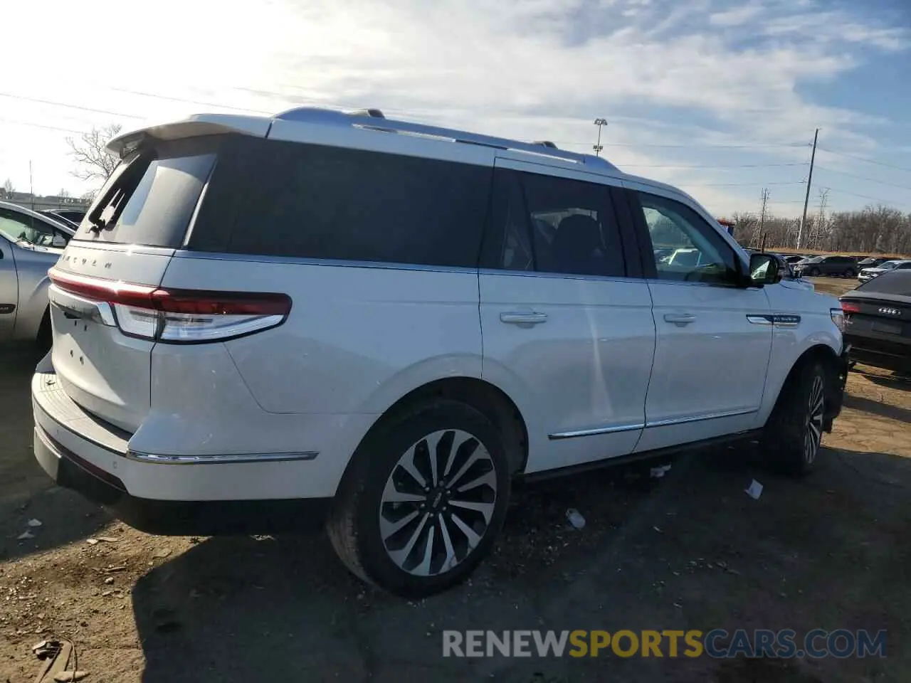 3 Photograph of a damaged car 5LMJJ2LT2NEL12553 LINCOLN NAVIGATOR 2022