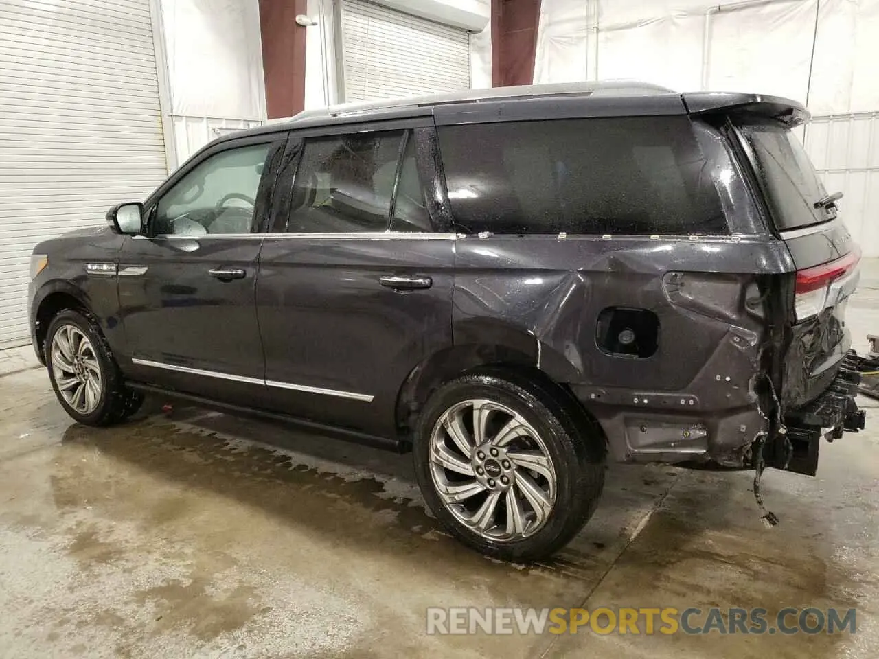 2 Photograph of a damaged car 5LMJJ2LTXNEL11411 LINCOLN NAVIGATOR 2022