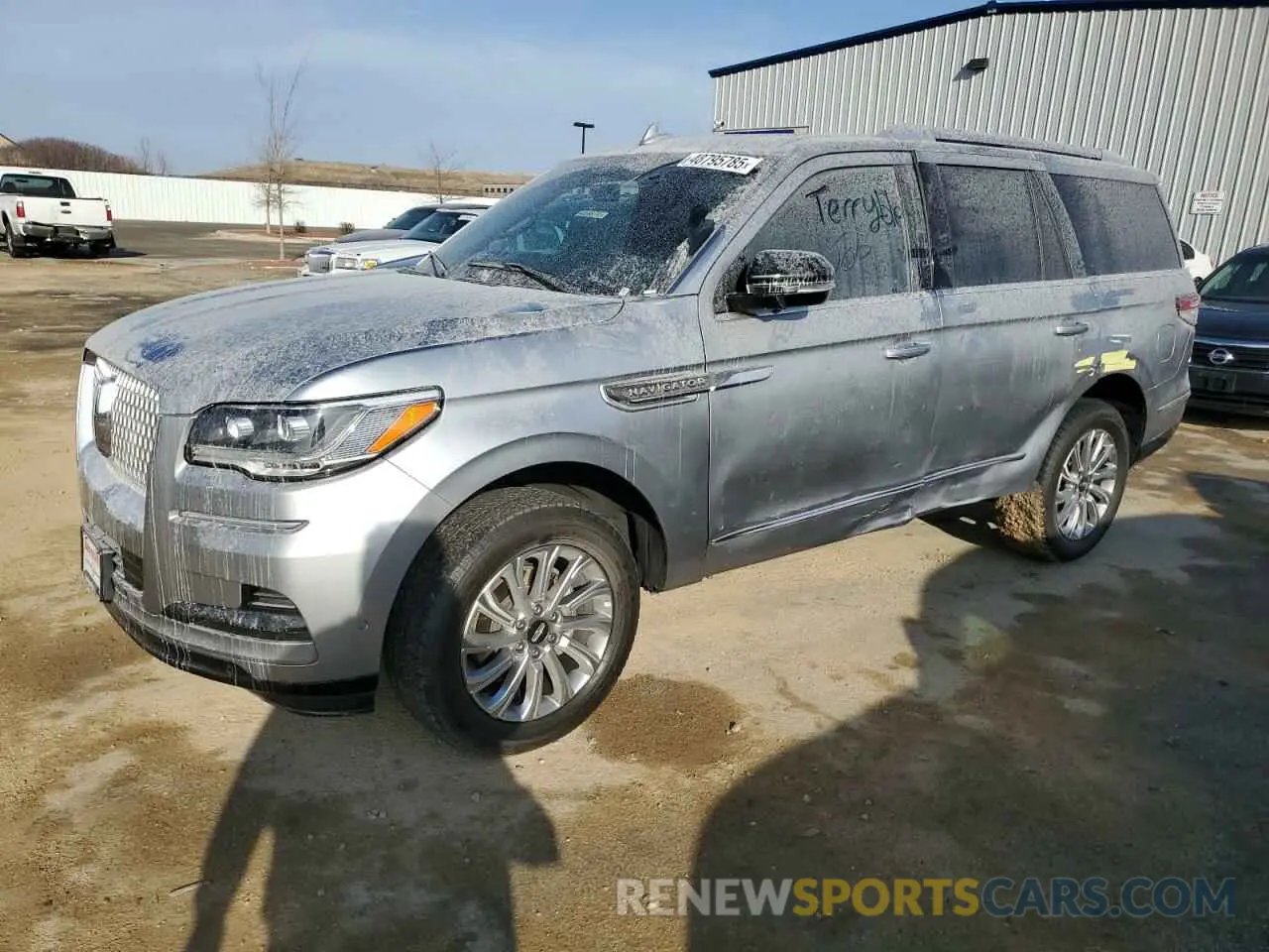 1 Photograph of a damaged car 5LMJJ2NT4NEL10008 LINCOLN NAVIGATOR 2022