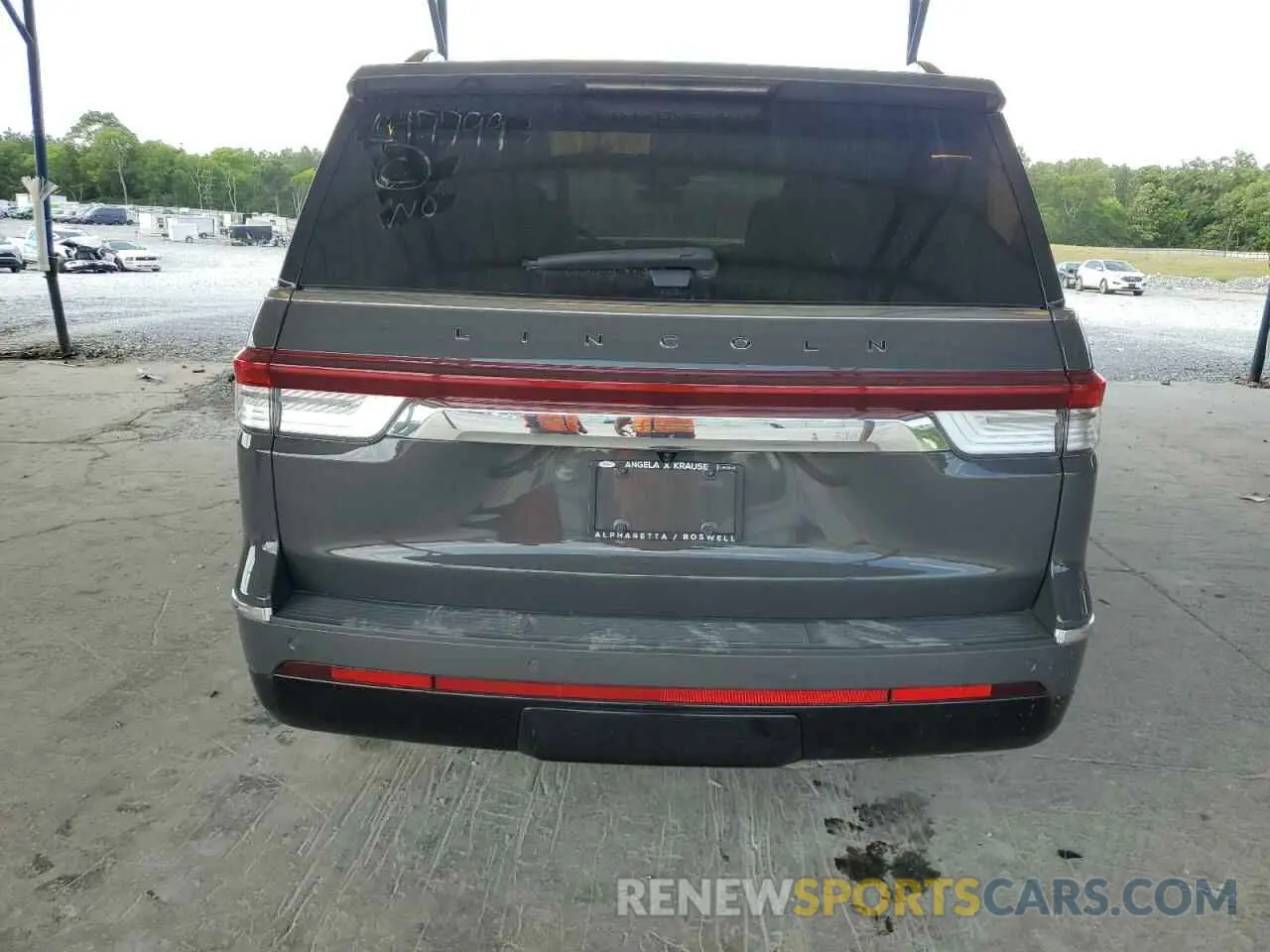 6 Photograph of a damaged car 5LMJJ2TT4NEL17799 LINCOLN NAVIGATOR 2022
