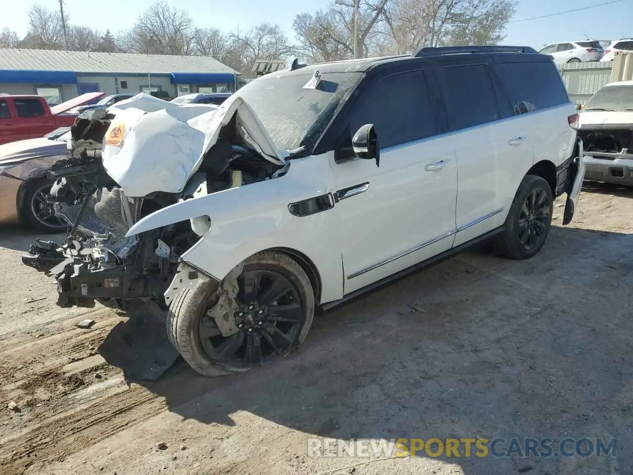 1 Photograph of a damaged car 5LMJJ2TT6NEL02298 LINCOLN NAVIGATOR 2022