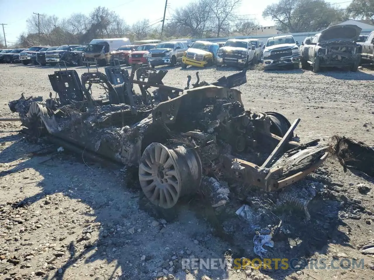 4 Photograph of a damaged car 5LMJJ2TT7NEL09955 LINCOLN NAVIGATOR 2022