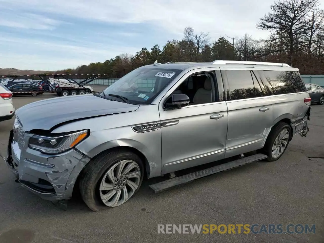 1 Photograph of a damaged car 5LMJJ3LT0NEL03372 LINCOLN NAVIGATOR 2022