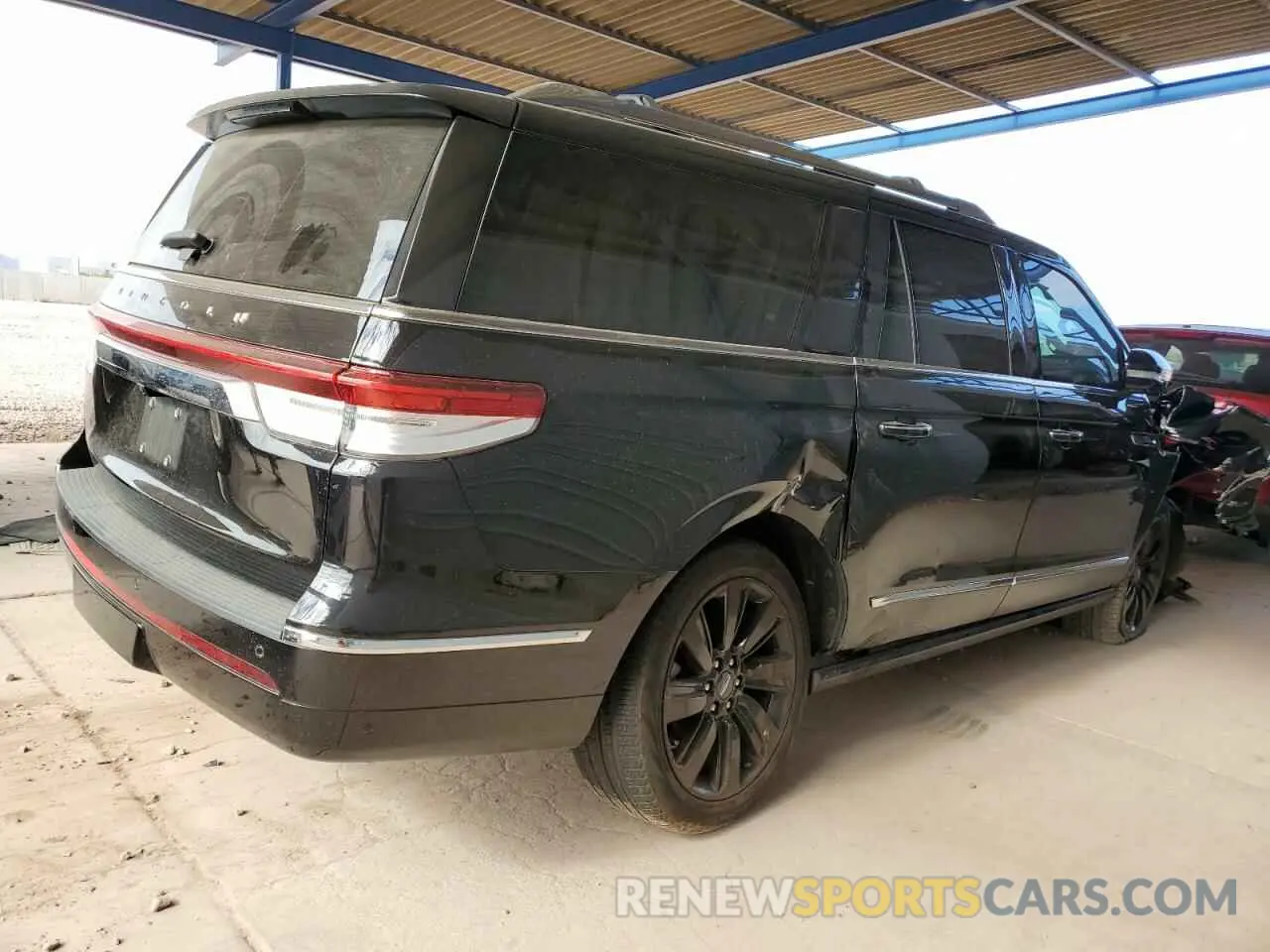 3 Photograph of a damaged car 5LMJJ3LT4NEL04511 LINCOLN NAVIGATOR 2022