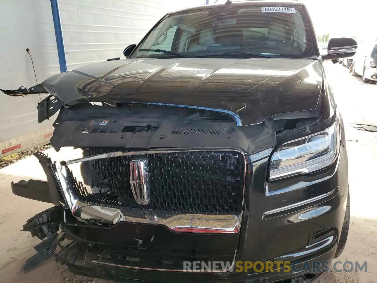 5 Photograph of a damaged car 5LMJJ3LT4NEL04511 LINCOLN NAVIGATOR 2022