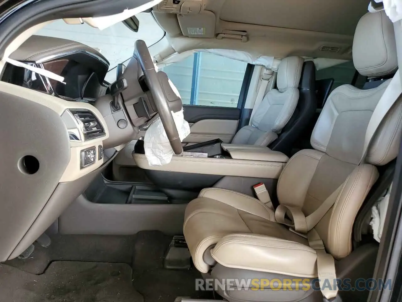 7 Photograph of a damaged car 5LMJJ3LT4NEL04511 LINCOLN NAVIGATOR 2022
