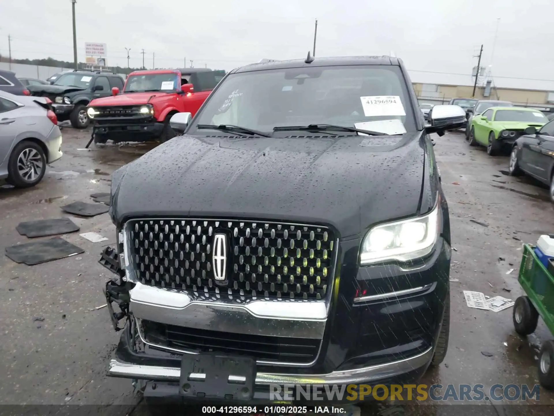 13 Photograph of a damaged car 5LMJJ3TT2NEL13739 LINCOLN NAVIGATOR 2022