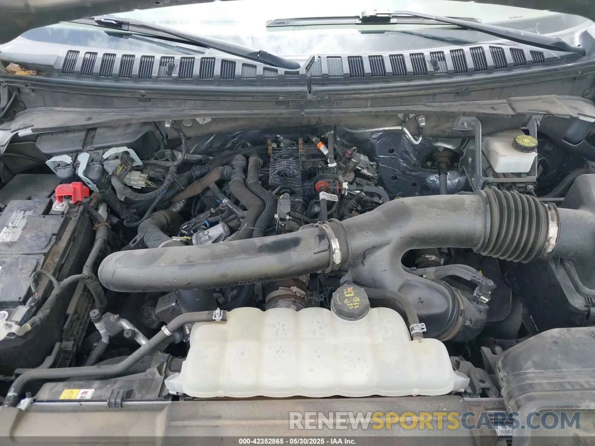 10 Photograph of a damaged car 5LMJJ2KG8PEL05663 LINCOLN NAVIGATOR 2023