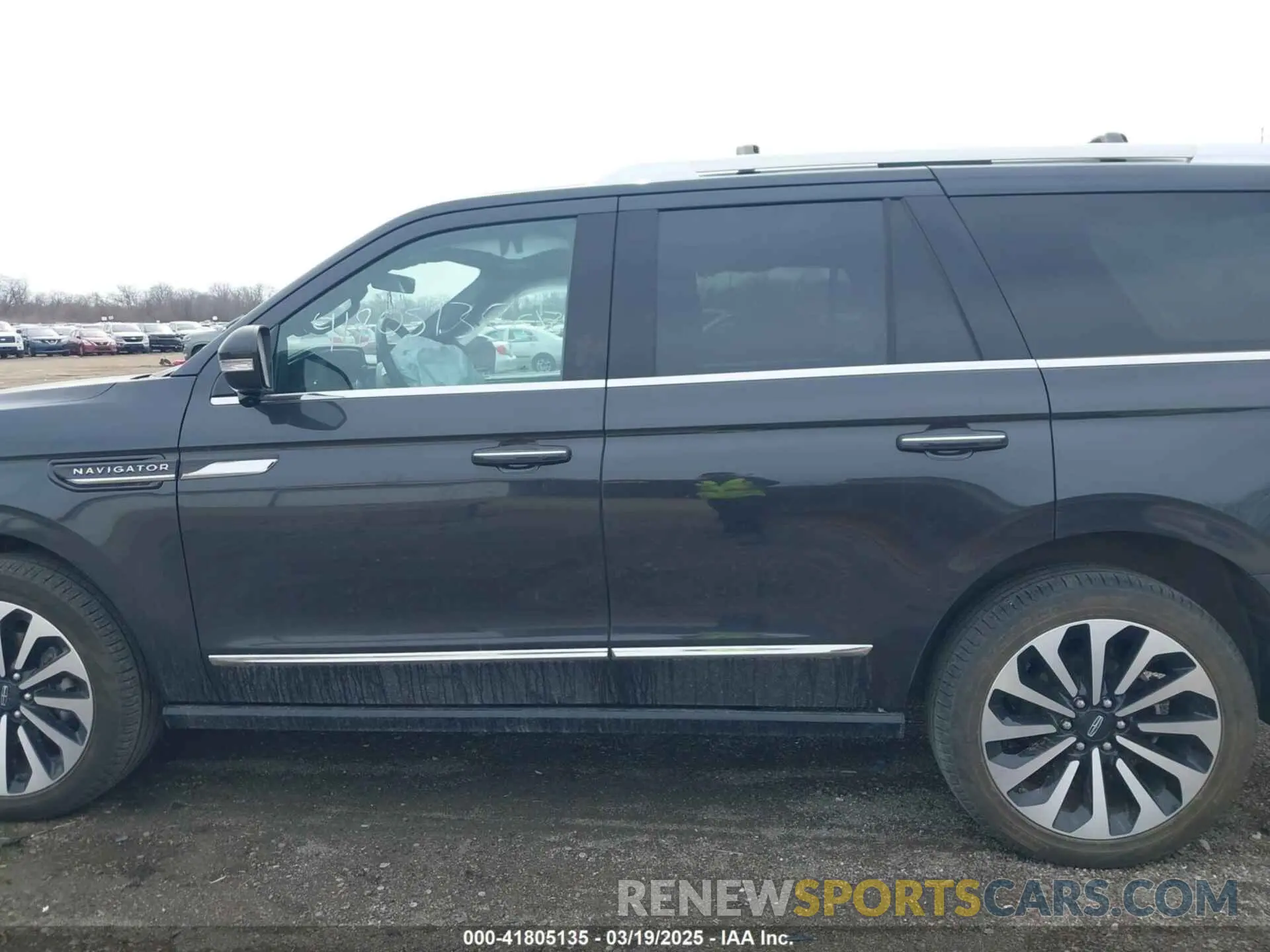 14 Photograph of a damaged car 5LMJJ2LG6PEL10553 LINCOLN NAVIGATOR 2023
