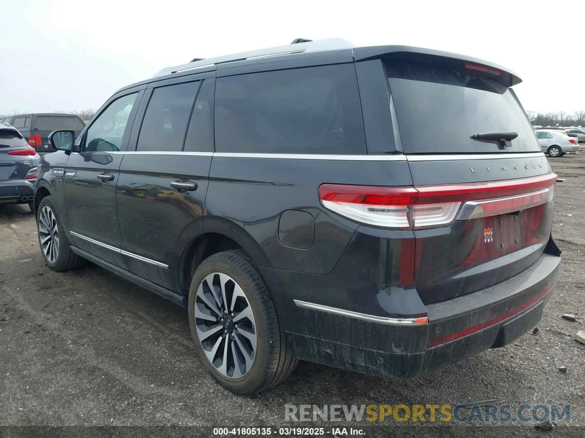 3 Photograph of a damaged car 5LMJJ2LG6PEL10553 LINCOLN NAVIGATOR 2023