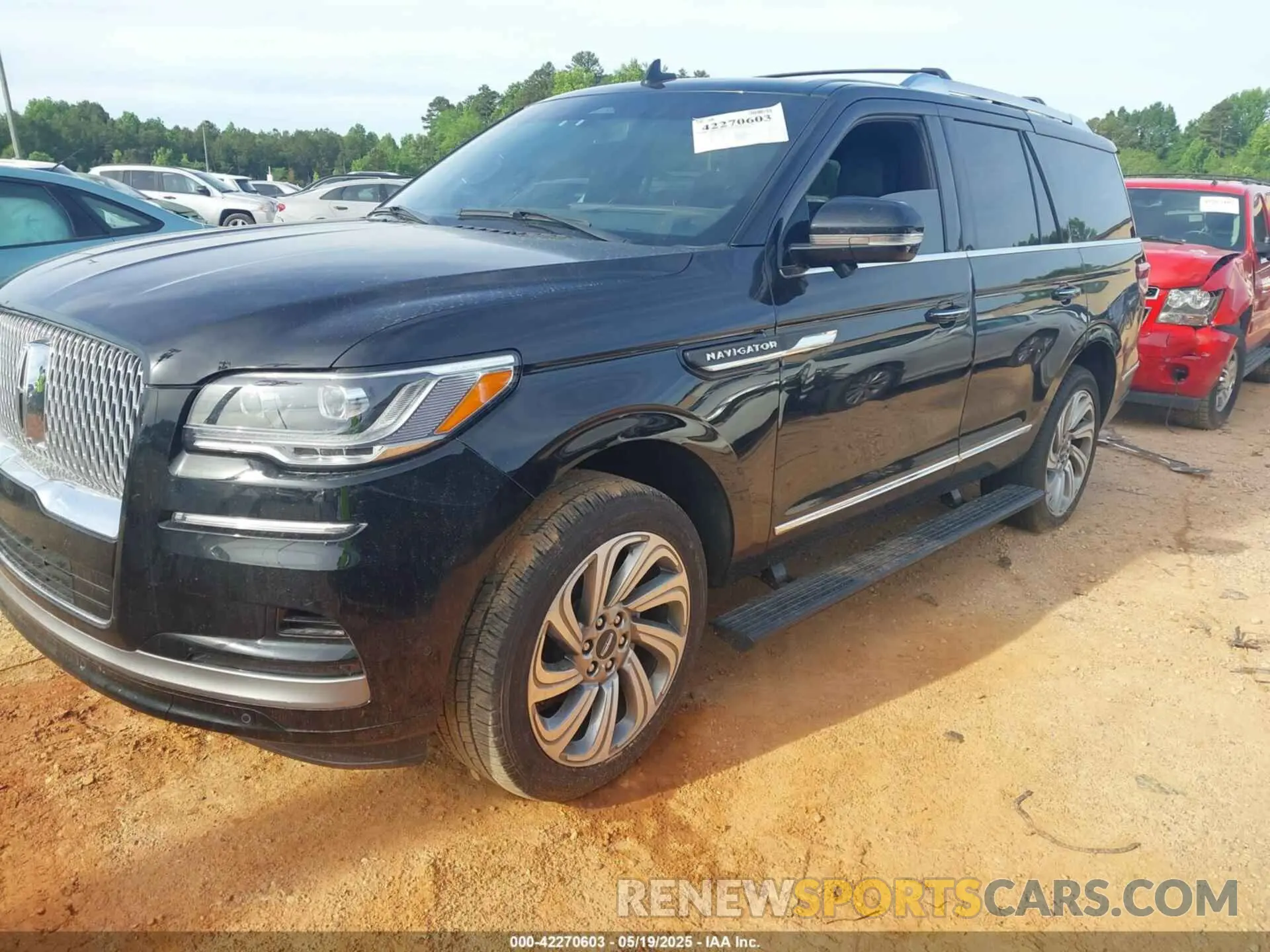 2 Photograph of a damaged car 5LMJJ2LGXPEL17392 LINCOLN NAVIGATOR 2023