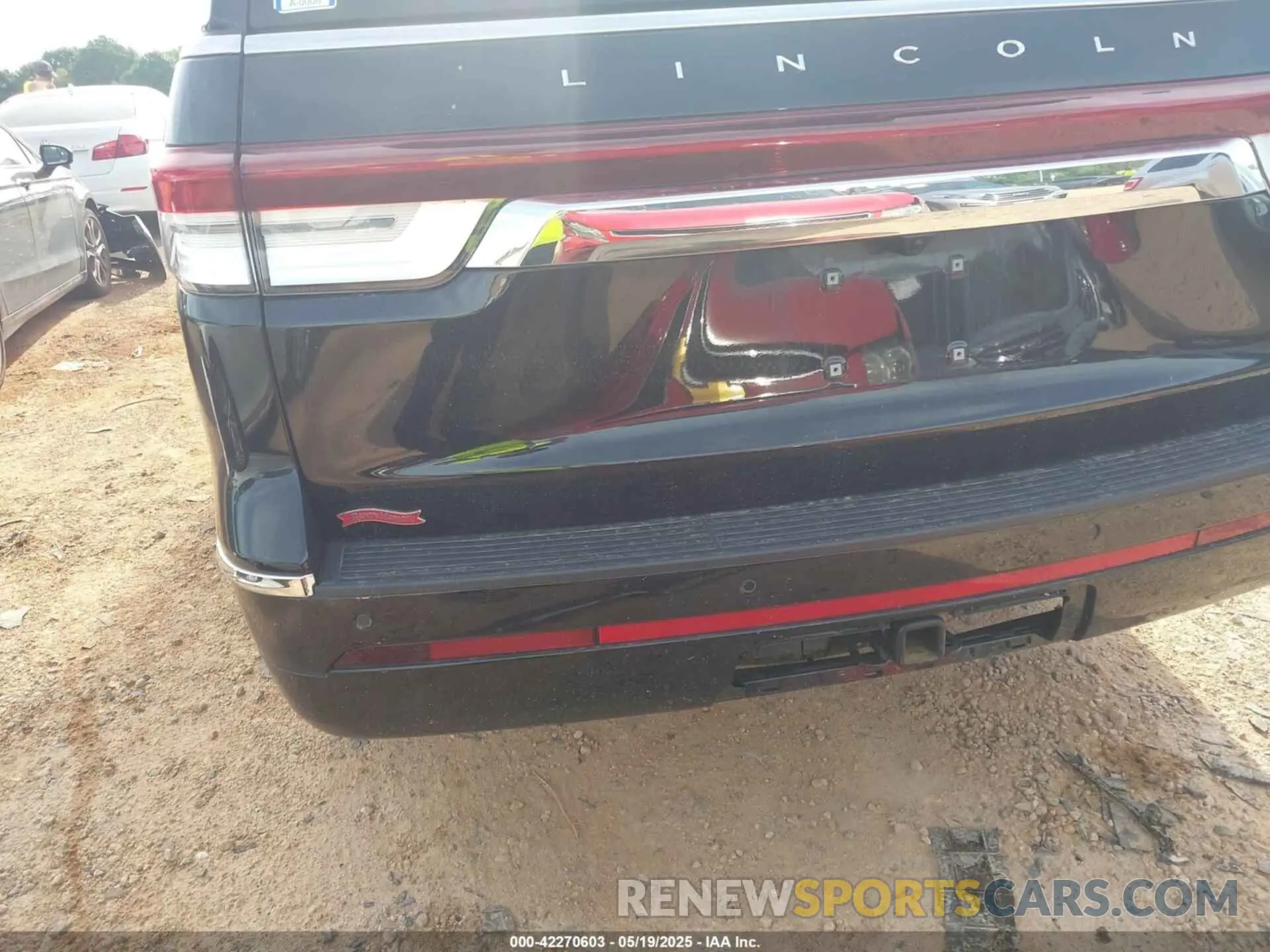 6 Photograph of a damaged car 5LMJJ2LGXPEL17392 LINCOLN NAVIGATOR 2023