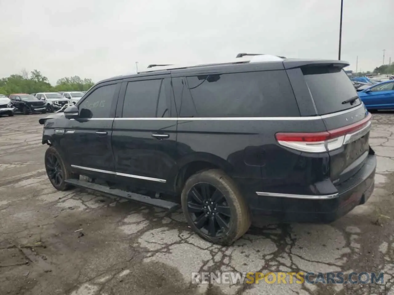 2 Photograph of a damaged car 5LMJJ3LG2PEL02407 LINCOLN NAVIGATOR 2023