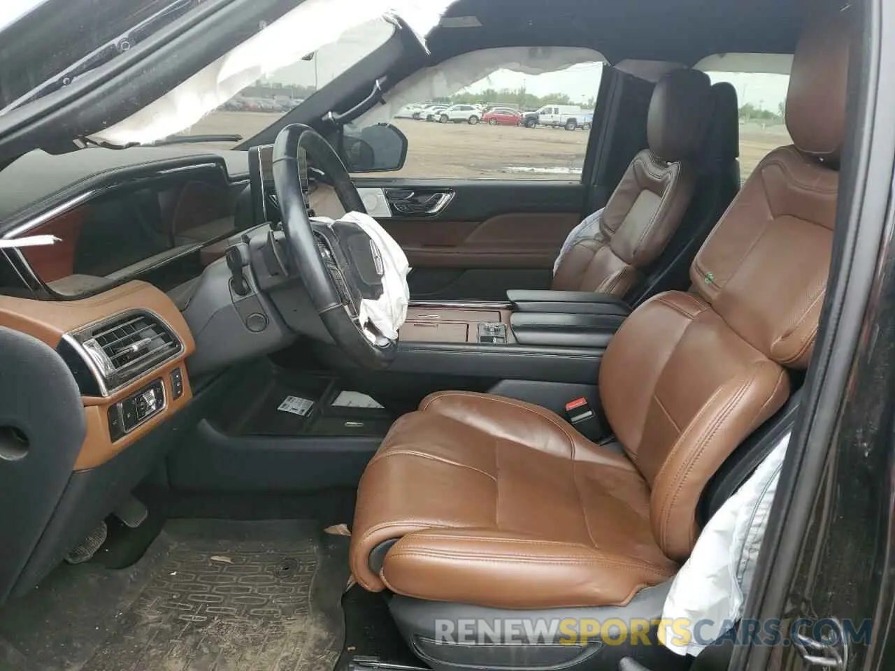 7 Photograph of a damaged car 5LMJJ3LG2PEL02407 LINCOLN NAVIGATOR 2023
