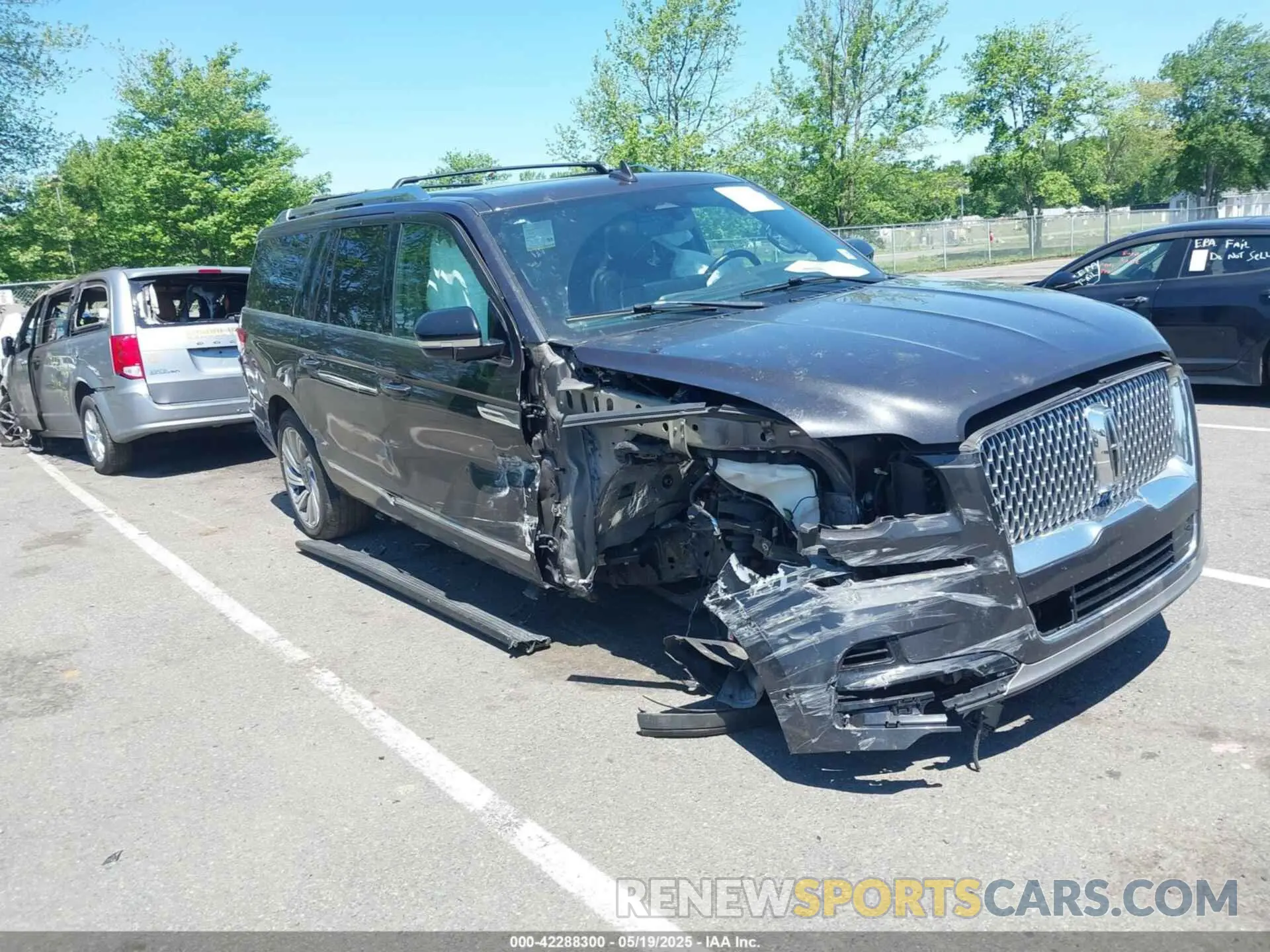 1 Photograph of a damaged car 5LMJJ3LG9PEL01903 LINCOLN NAVIGATOR 2023