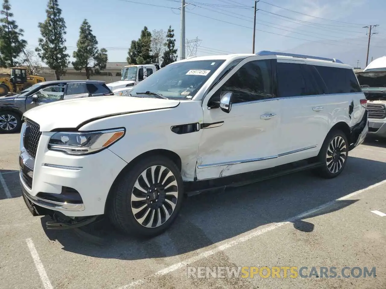 1 Photograph of a damaged car 5LMJJ3TG3PEL00651 LINCOLN NAVIGATOR 2023