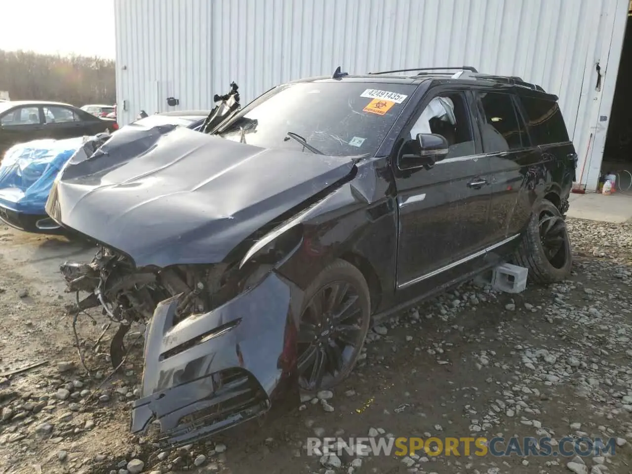 1 Photograph of a damaged car 5LMJJ2LG3REL05460 LINCOLN NAVIGATOR 2024