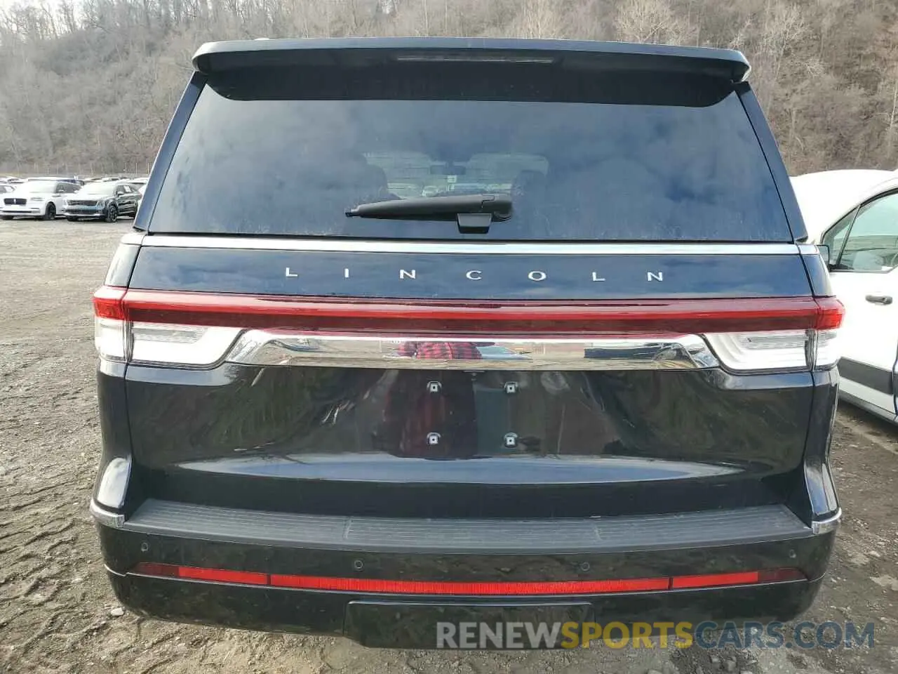 6 Photograph of a damaged car 5LMJJ2LG9REL01106 LINCOLN NAVIGATOR 2024