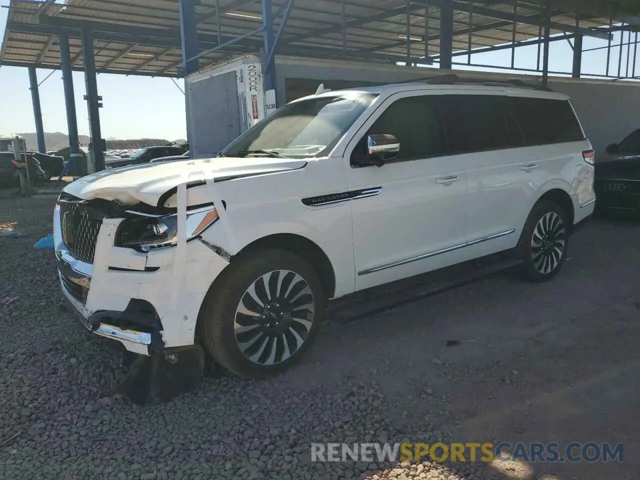 1 Photograph of a damaged car 5LMJJ2TGXREL10042 LINCOLN NAVIGATOR 2024