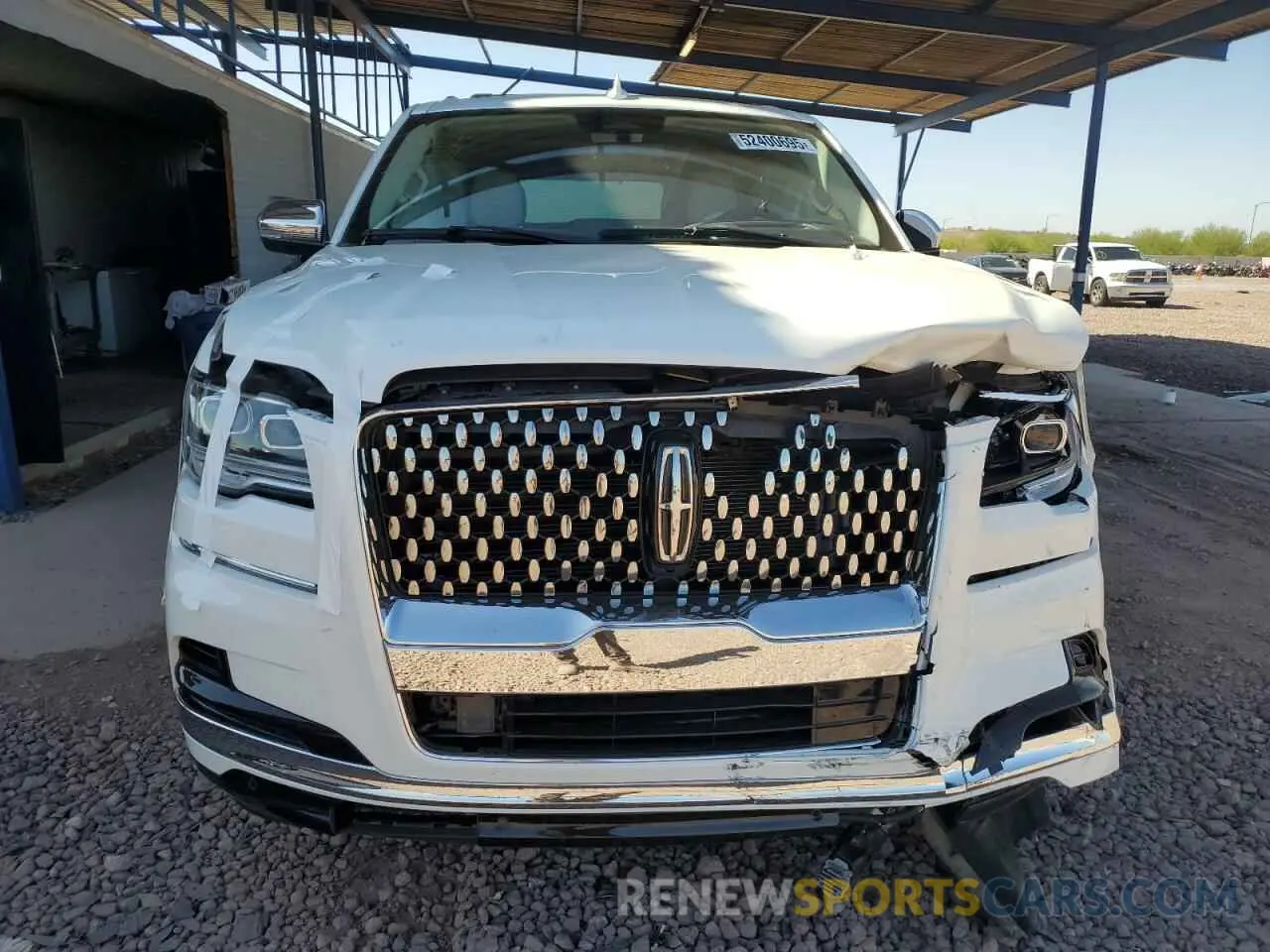 5 Photograph of a damaged car 5LMJJ2TGXREL10042 LINCOLN NAVIGATOR 2024