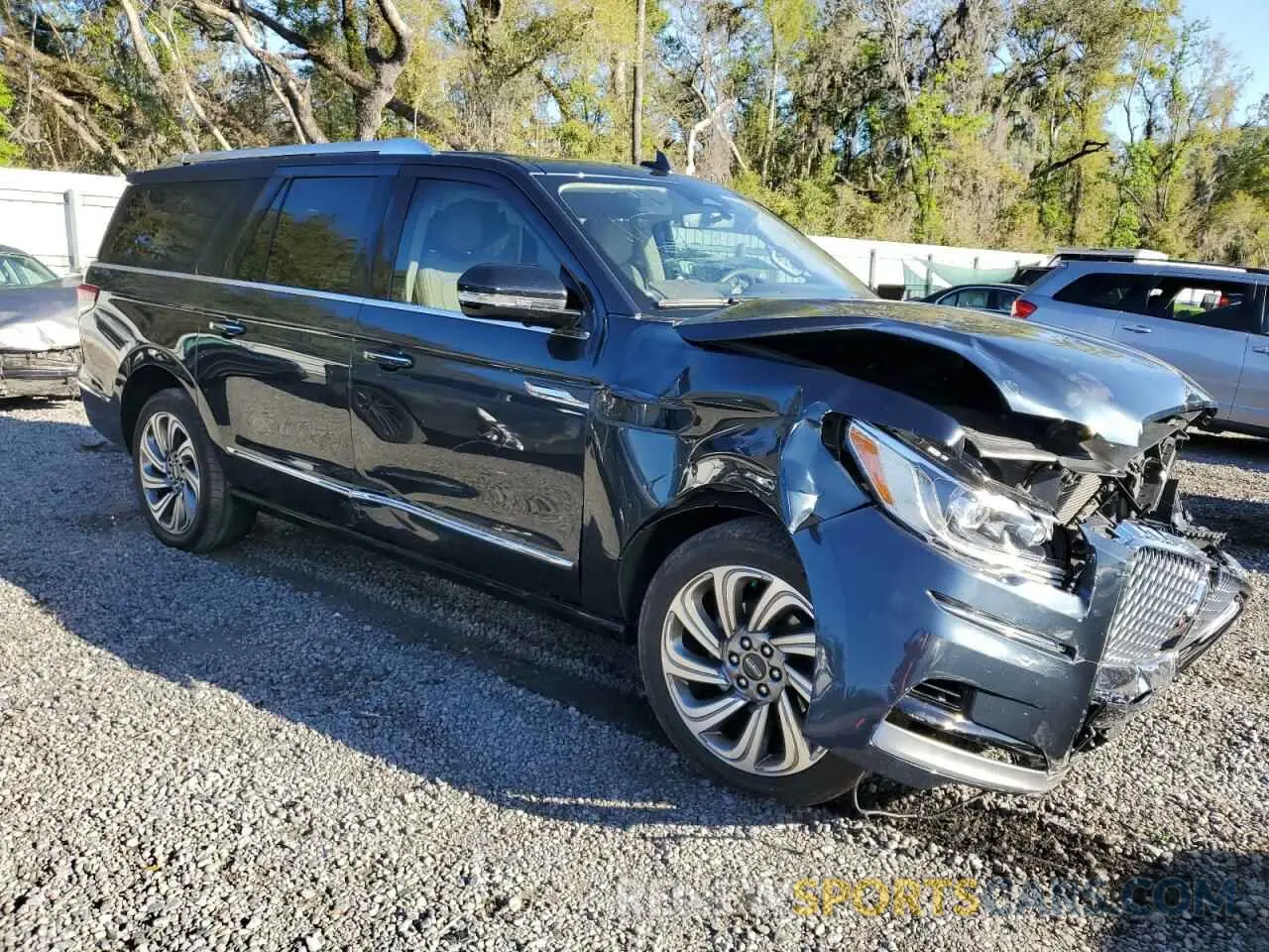 4 Photograph of a damaged car 5LMJJ3LG4REL05344 LINCOLN NAVIGATOR 2024