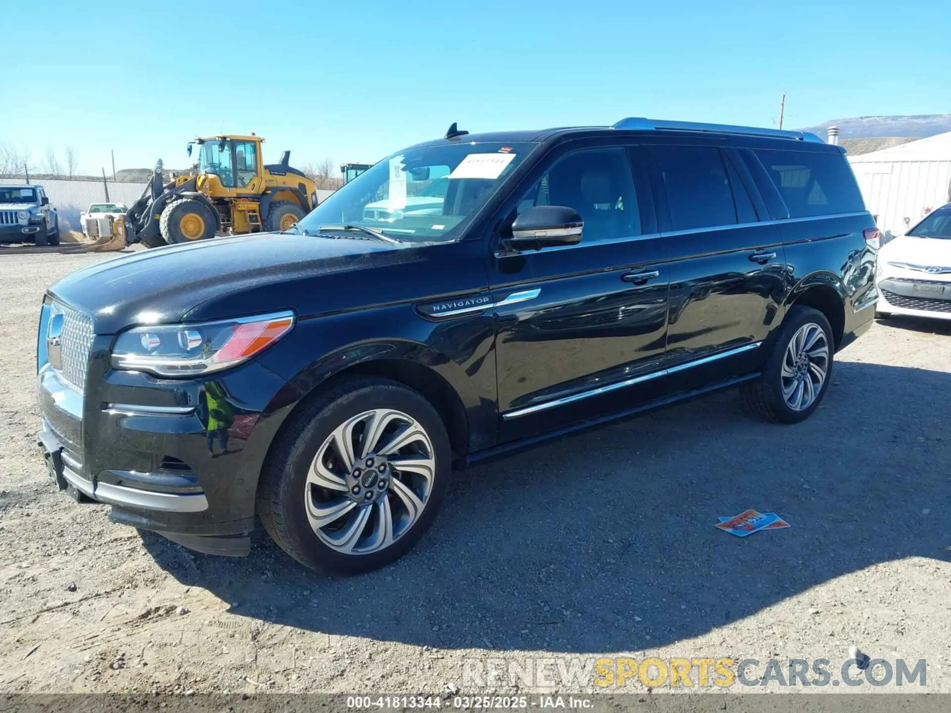 2 Photograph of a damaged car 5LMJJ3NG2REL02634 LINCOLN NAVIGATOR 2024