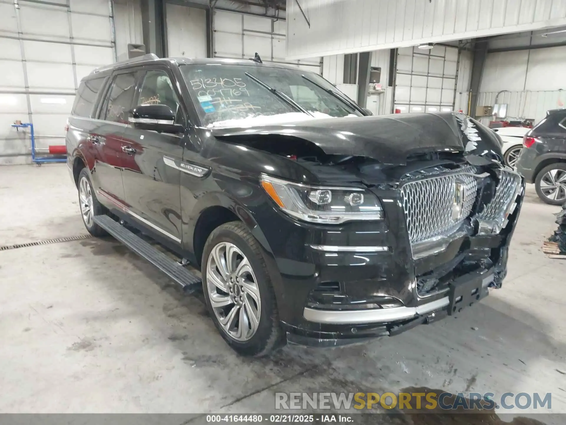 1 Photograph of a damaged car 5LMJJ3NG7REL21633 LINCOLN NAVIGATOR 2024