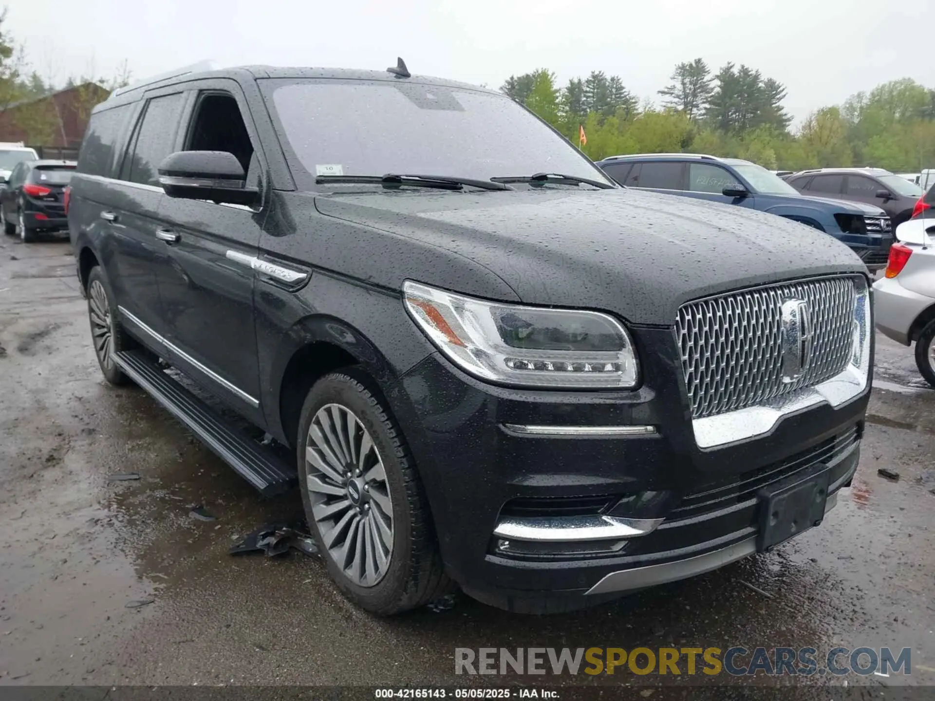 1 Photograph of a damaged car 5LMJJ3LT3KEL23451 LINCOLN NAVIGATOR L 2019