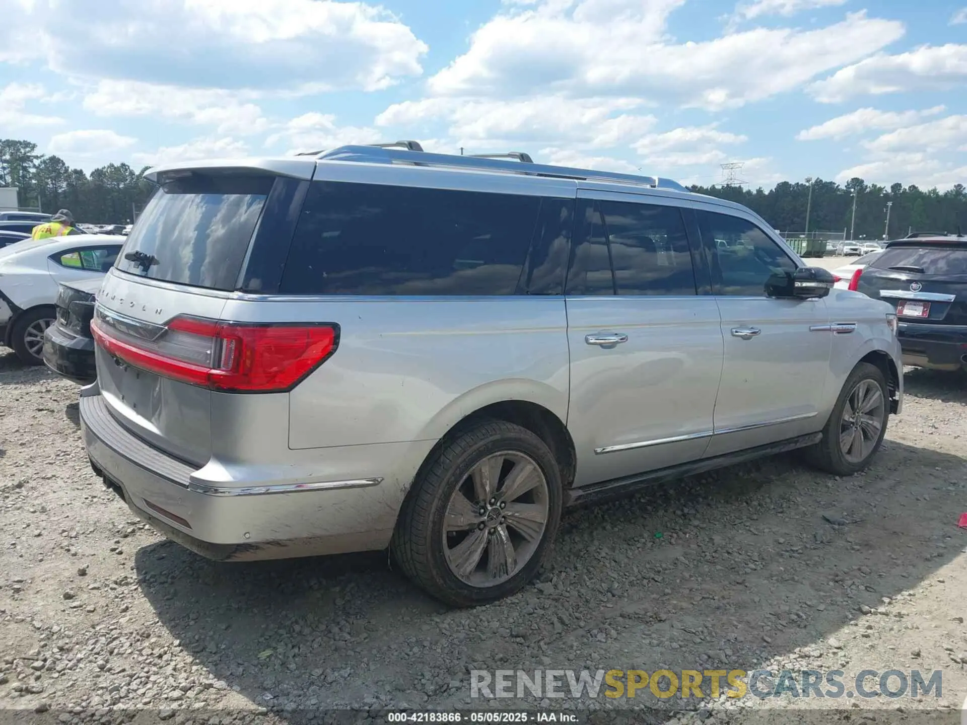 13 Photograph of a damaged car 5LMJJ3LT9KEL04872 LINCOLN NAVIGATOR L 2019