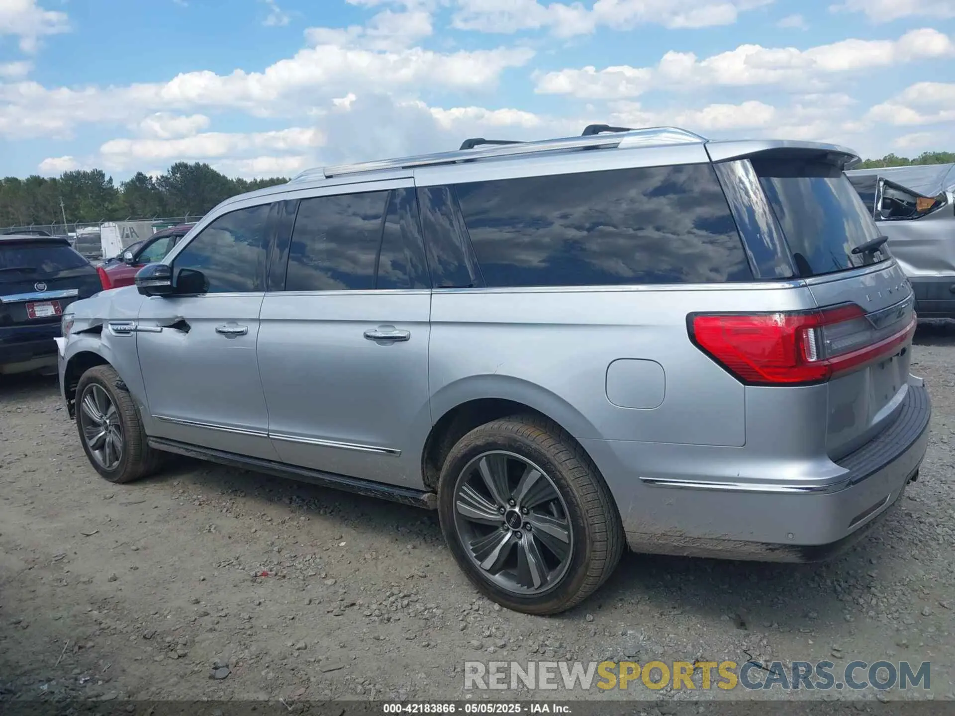 14 Photograph of a damaged car 5LMJJ3LT9KEL04872 LINCOLN NAVIGATOR L 2019