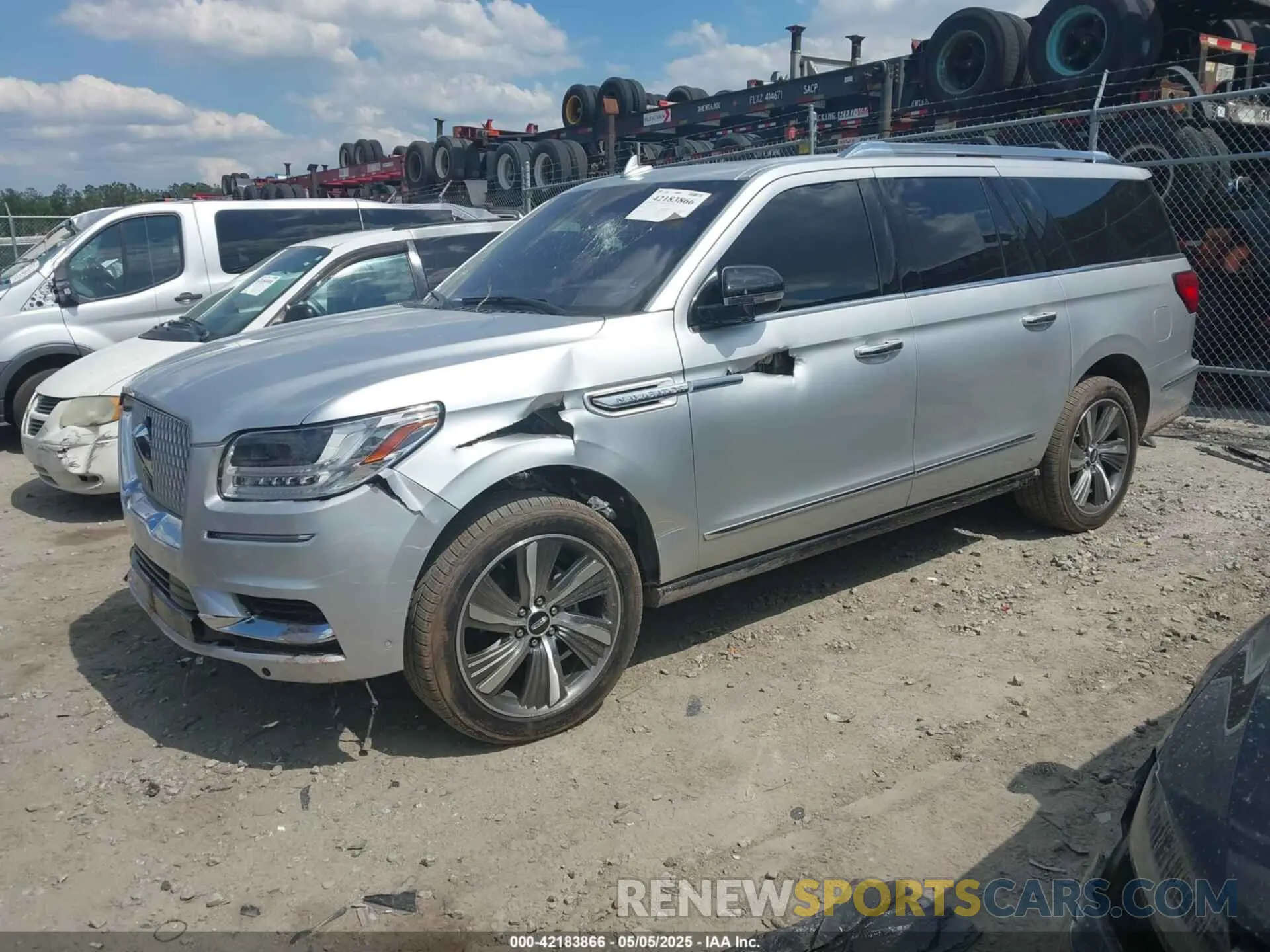 2 Photograph of a damaged car 5LMJJ3LT9KEL04872 LINCOLN NAVIGATOR L 2019