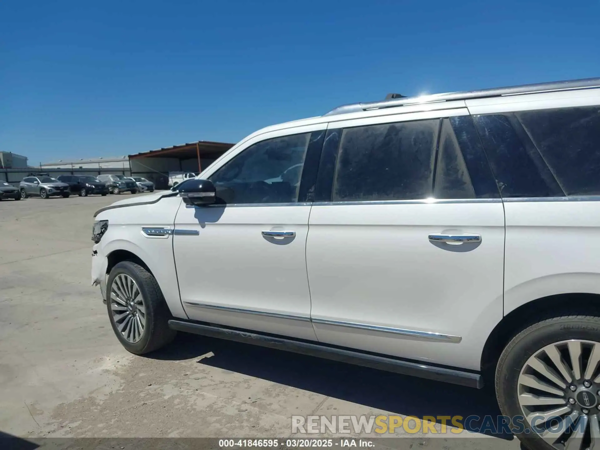 14 Photograph of a damaged car 5LMJJ3LT9KEL16780 LINCOLN NAVIGATOR L 2019