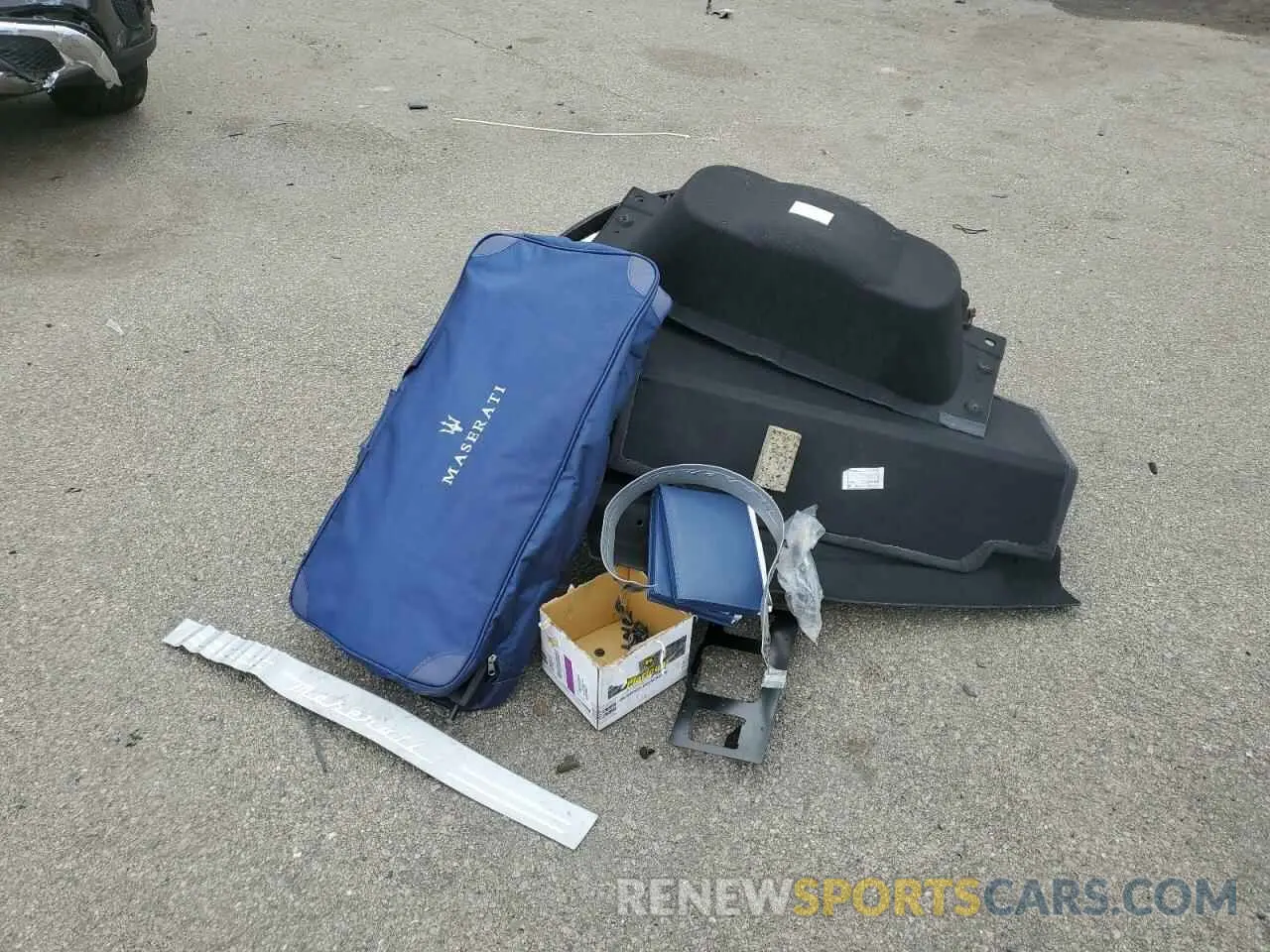 12 Photograph of a damaged car ZAM45VMA4K0315806 MASERATI ALL MODELS 2019
