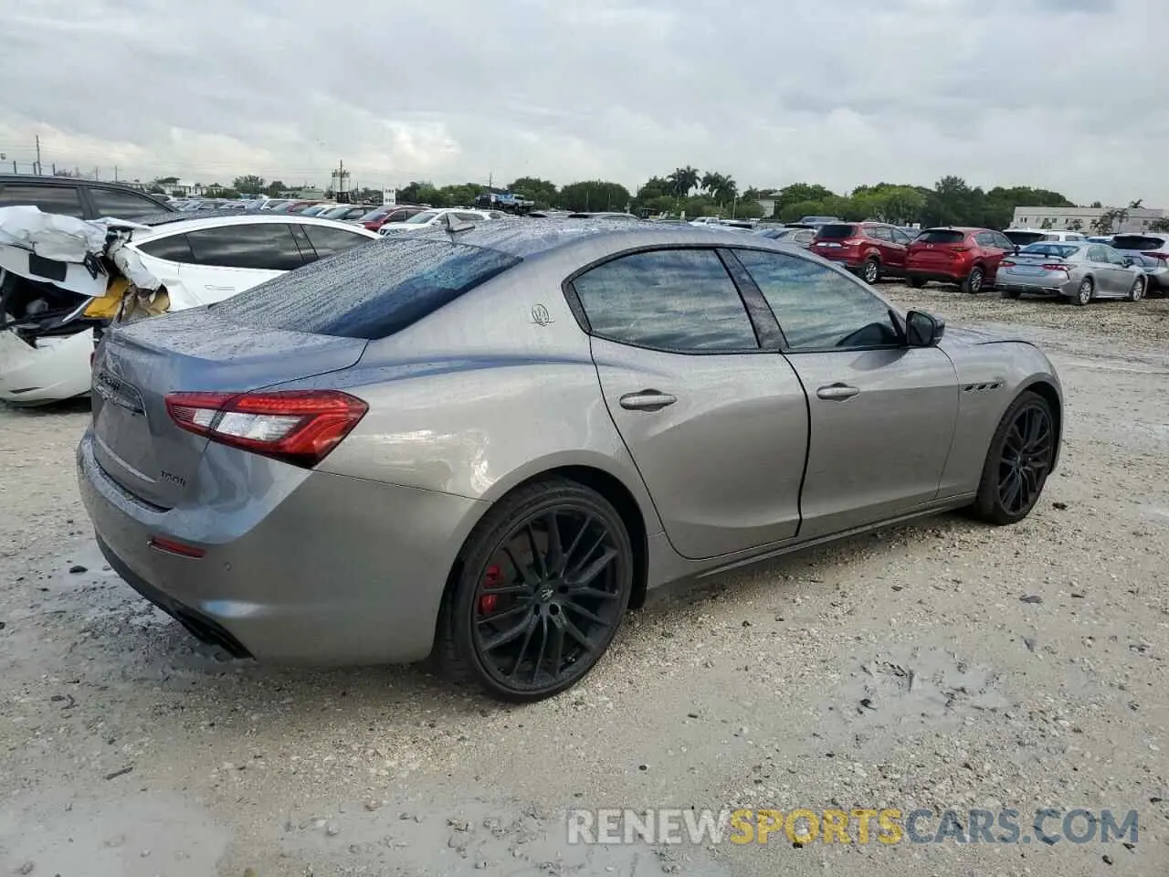 3 Photograph of a damaged car ZAM57XSA2K1328545 MASERATI ALL MODELS 2019