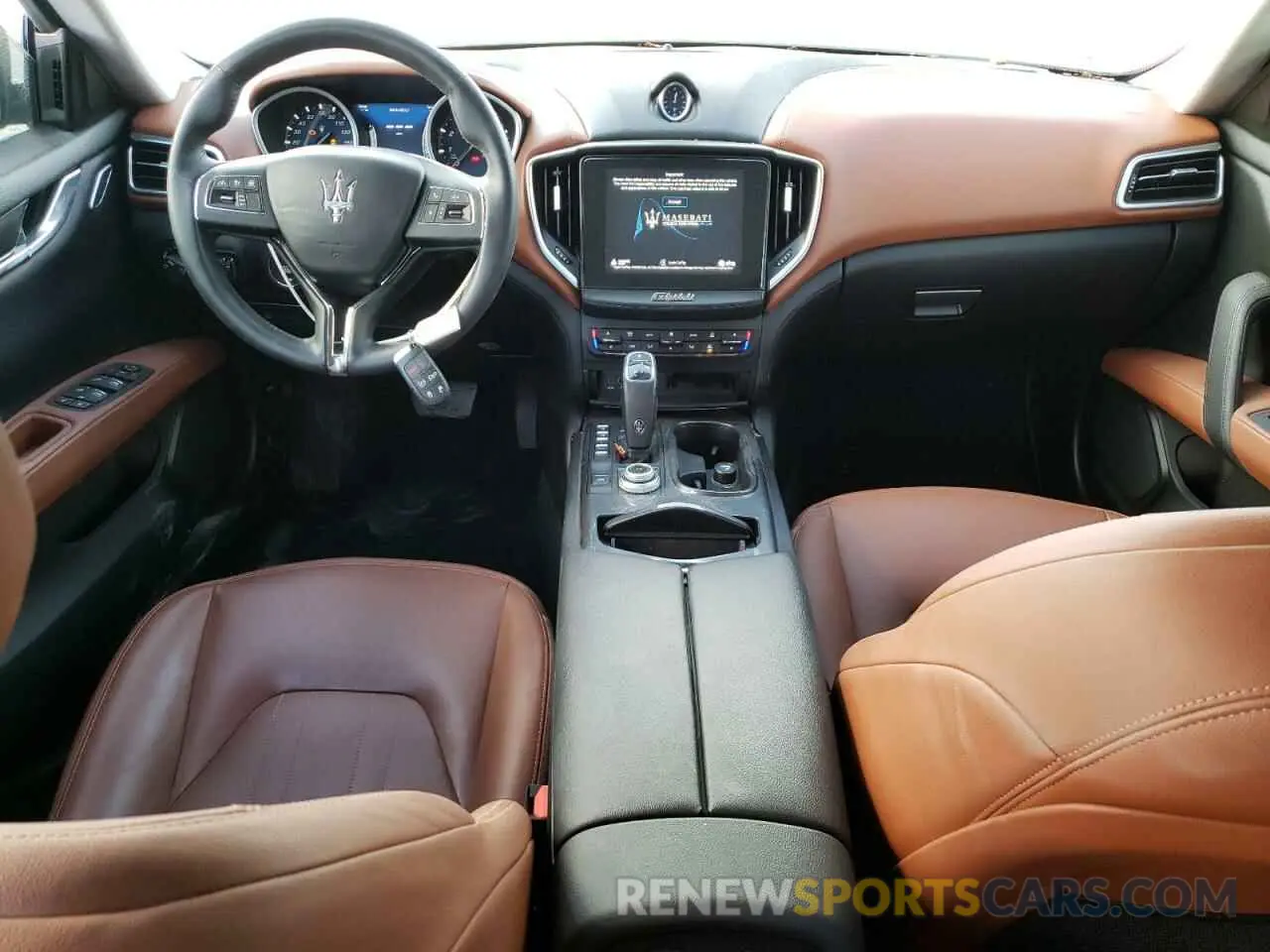 8 Photograph of a damaged car ZAM57XSA4K1315392 MASERATI ALL MODELS 2019