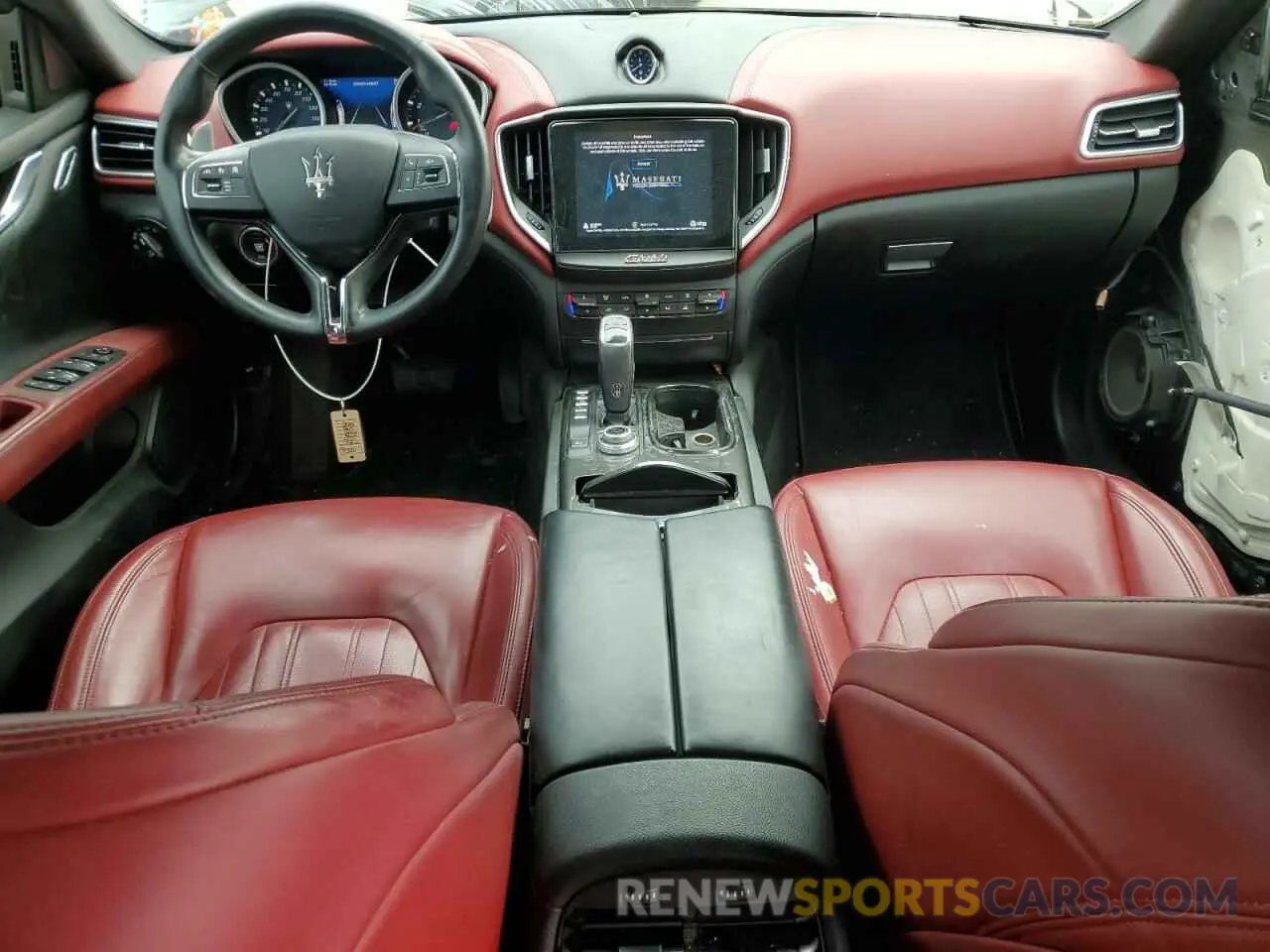 8 Photograph of a damaged car ZAM57XSA4K1324951 MASERATI ALL MODELS 2019