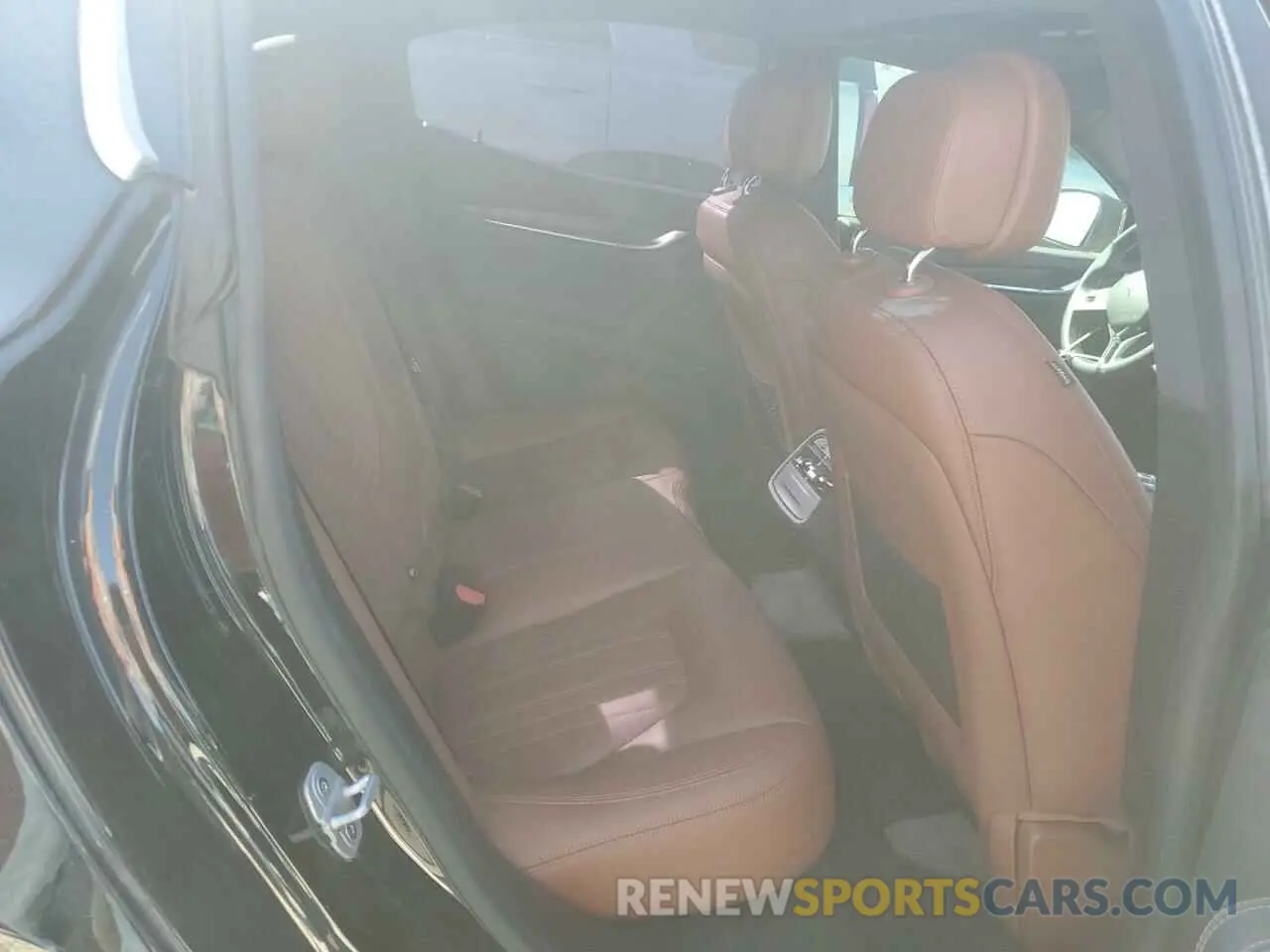 10 Photograph of a damaged car ZAM57XSA9K1312701 MASERATI ALL MODELS 2019