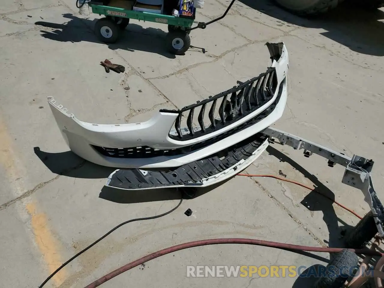 12 Photograph of a damaged car ZAM57XSAXK1310133 MASERATI ALL MODELS 2019