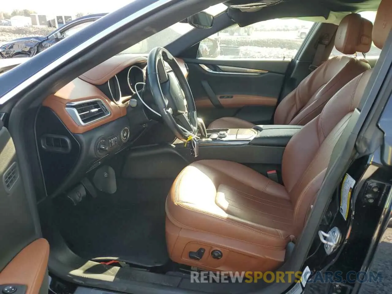7 Photograph of a damaged car ZAM57XSAXK1334710 MASERATI ALL MODELS 2019
