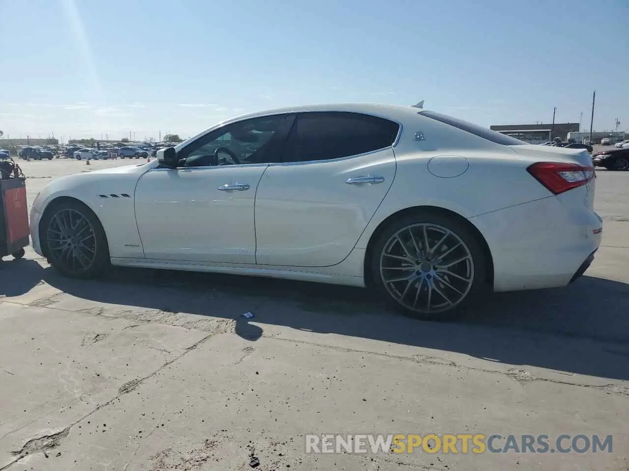 2 Photograph of a damaged car ZAM57XSS3K1319202 MASERATI ALL MODELS 2019