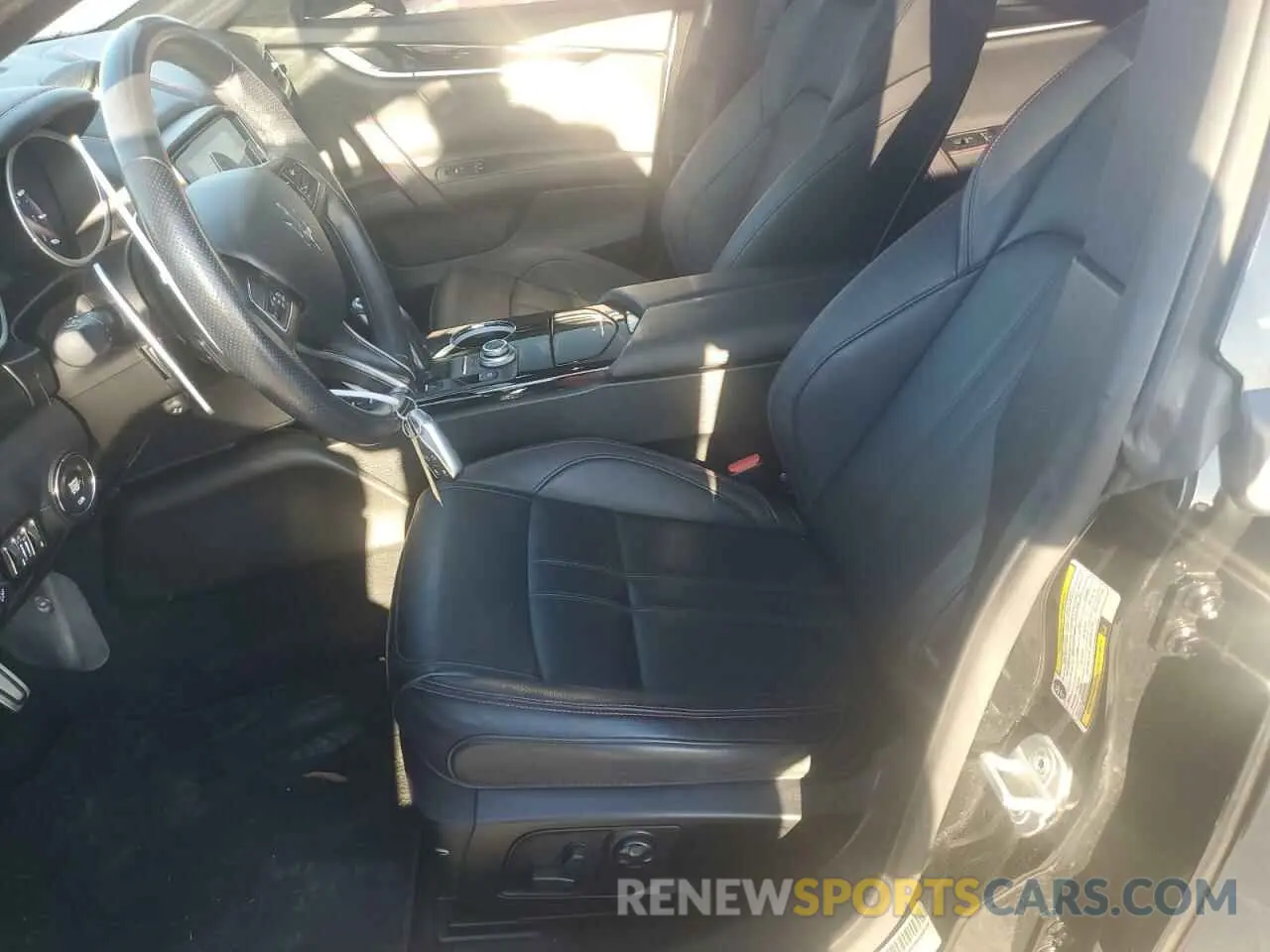 7 Photograph of a damaged car ZAM57XSS4K1311304 MASERATI ALL MODELS 2019