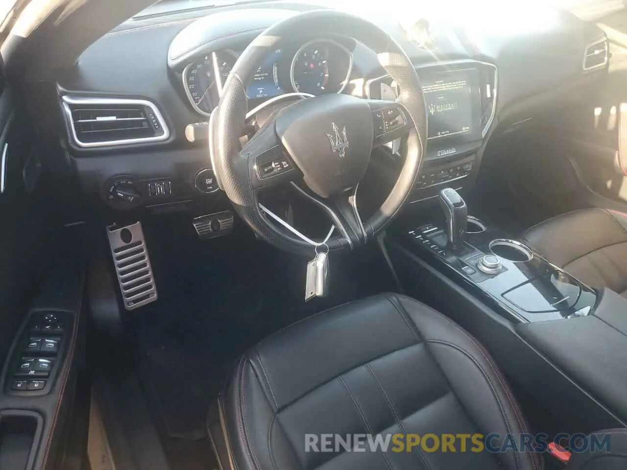 8 Photograph of a damaged car ZAM57XSS4K1311304 MASERATI ALL MODELS 2019