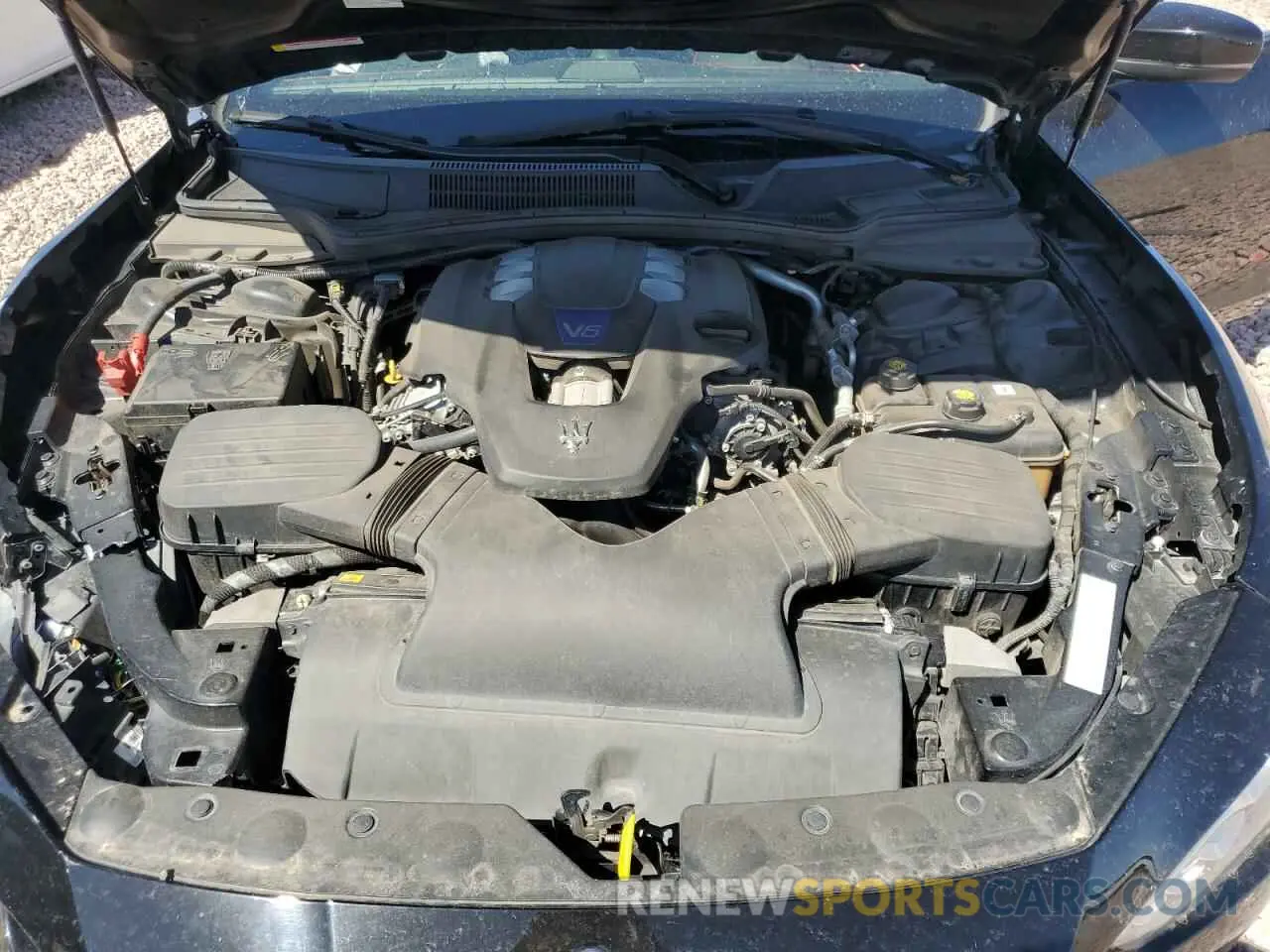 11 Photograph of a damaged car ZAM57YSA3K1311145 MASERATI ALL MODELS 2019