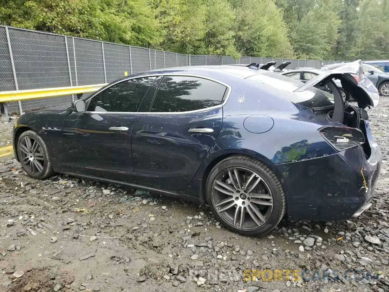 2 Photograph of a damaged car ZAM57YSA5K1315147 MASERATI ALL MODELS 2019