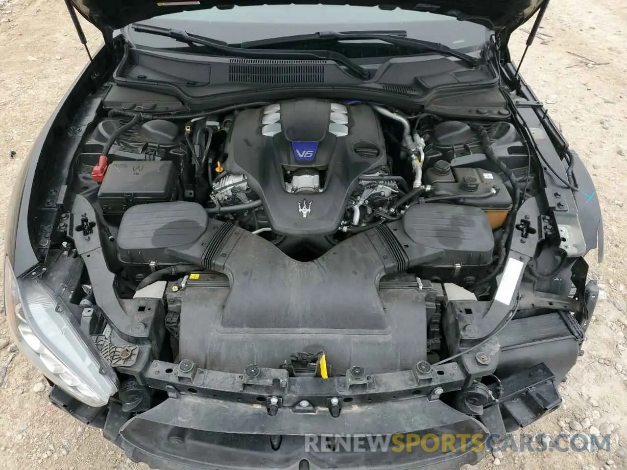 11 Photograph of a damaged car ZAM57YSA9K1334039 MASERATI ALL MODELS 2019